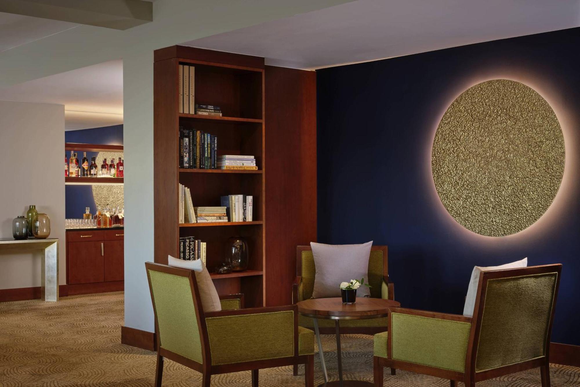 2-Bedroom Premium Executive Suite Club lounge access