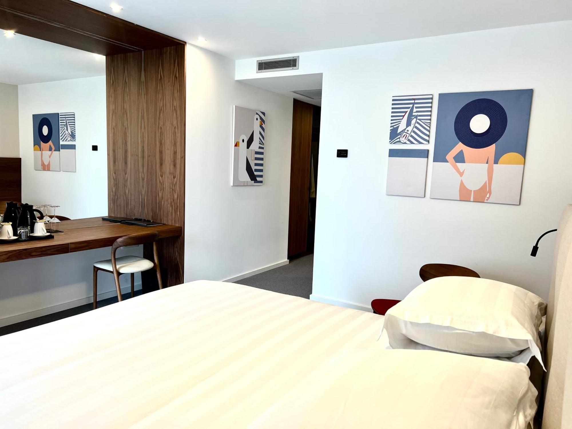 Superior Double or Twin Room Balcony Partial Sea View