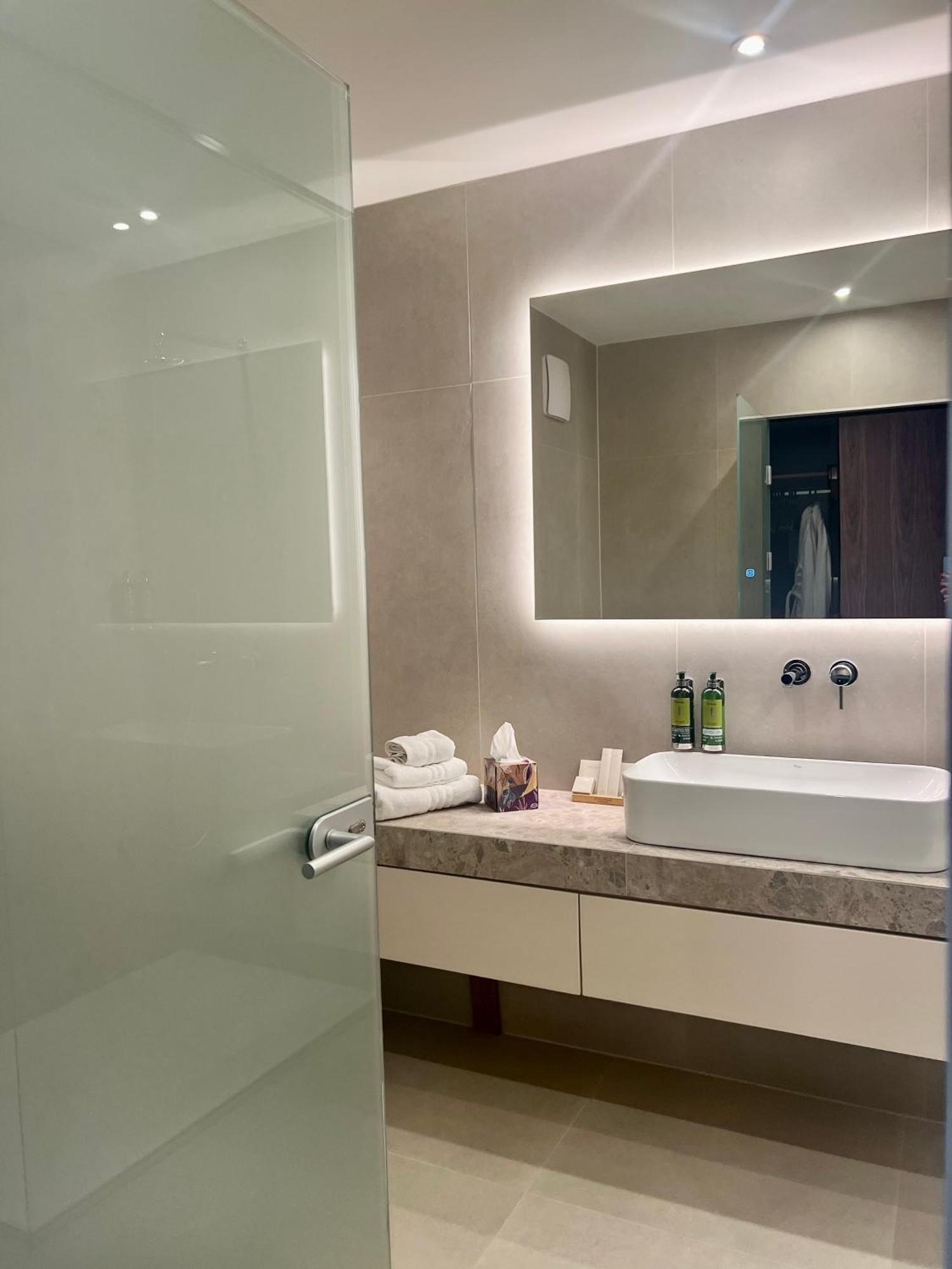 Superior Double or Twin Room Balcony Partial Sea View