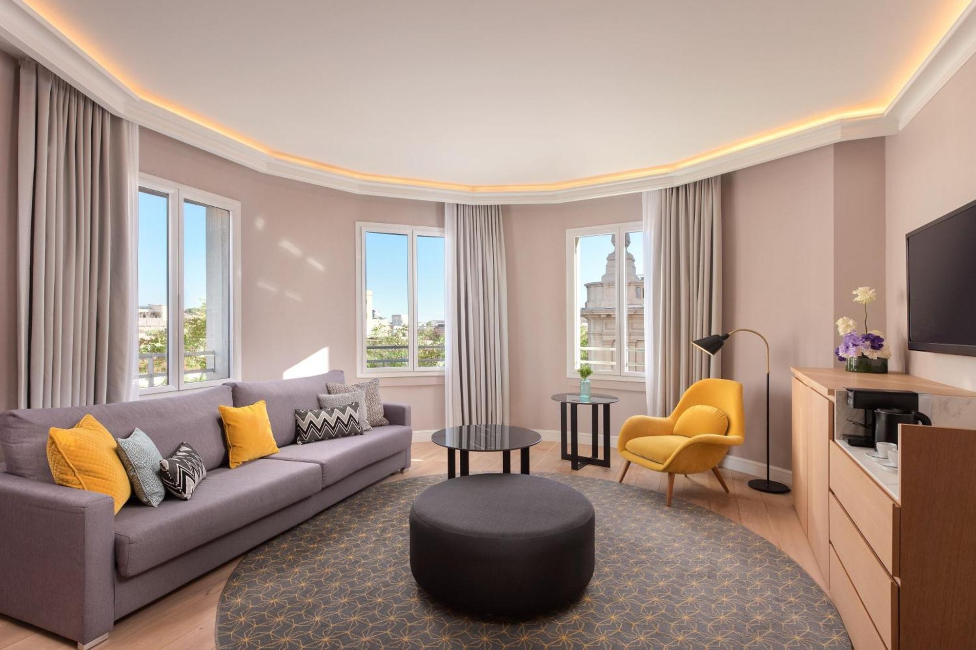 Narożny apartament z łóżkiem typu king-size