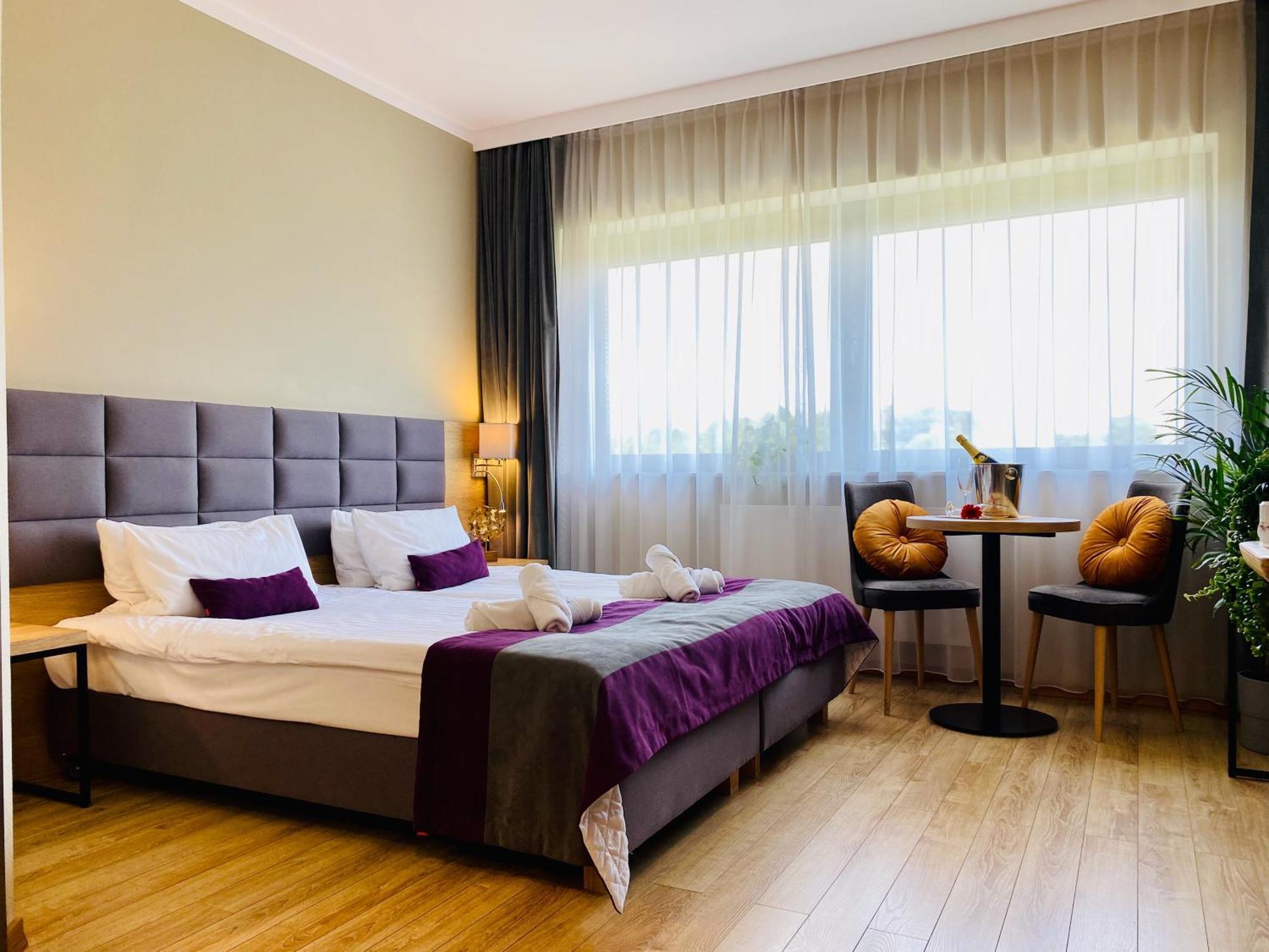 Budget Double Room,1286074204:JPEG