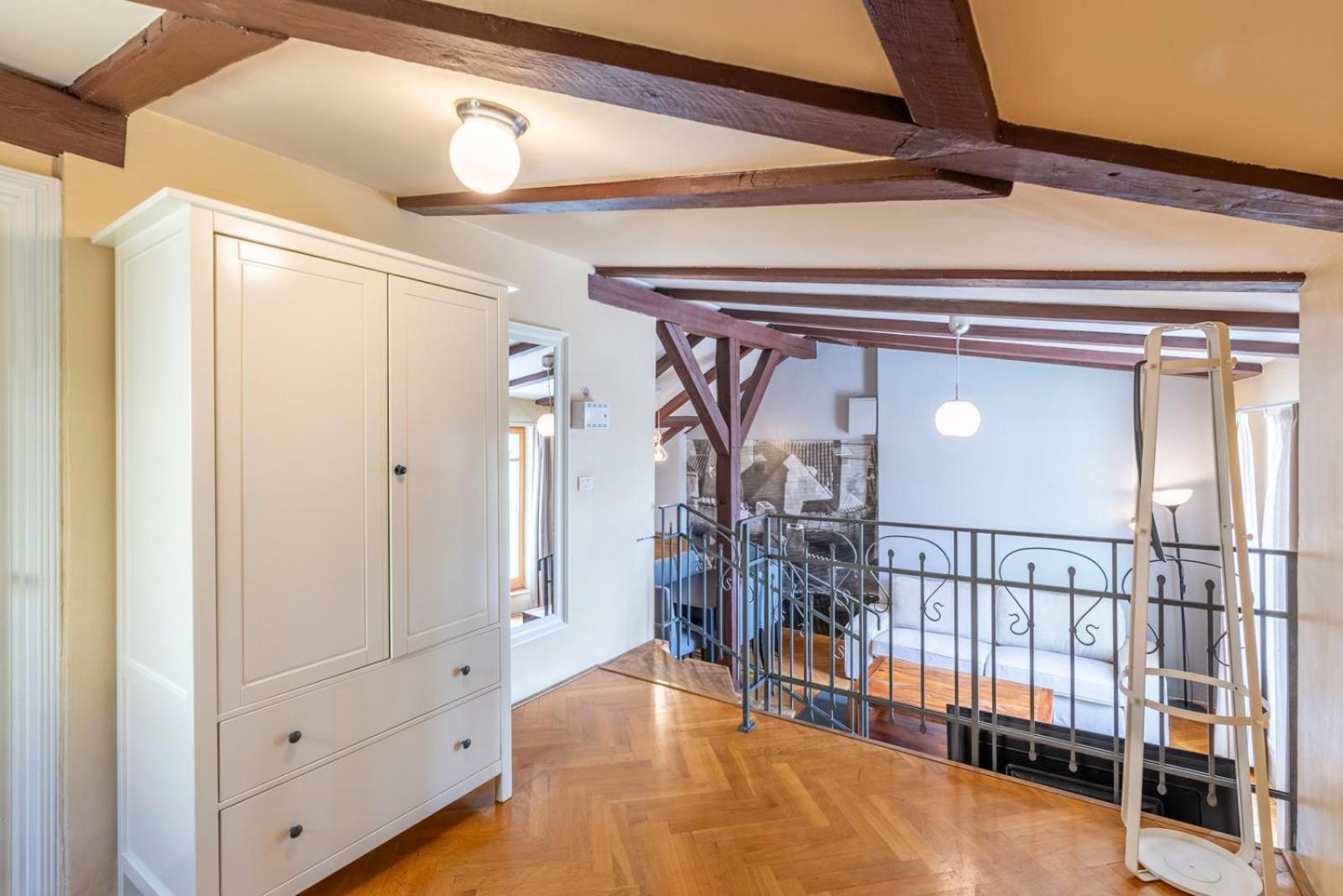 Apartment with Terrace,1556369023:JPEG