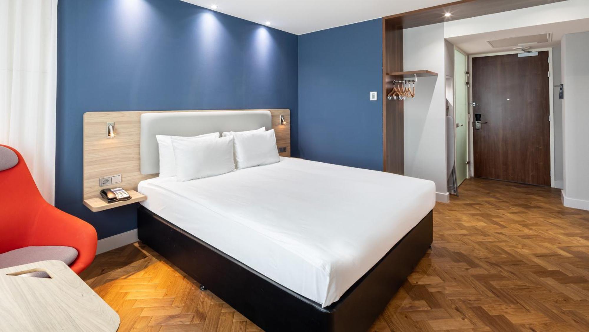 Standard Double Room City View High Floor