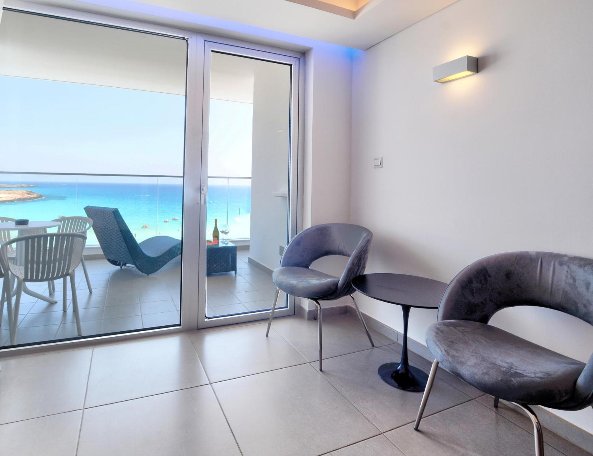 Deluxe Suite Sea View