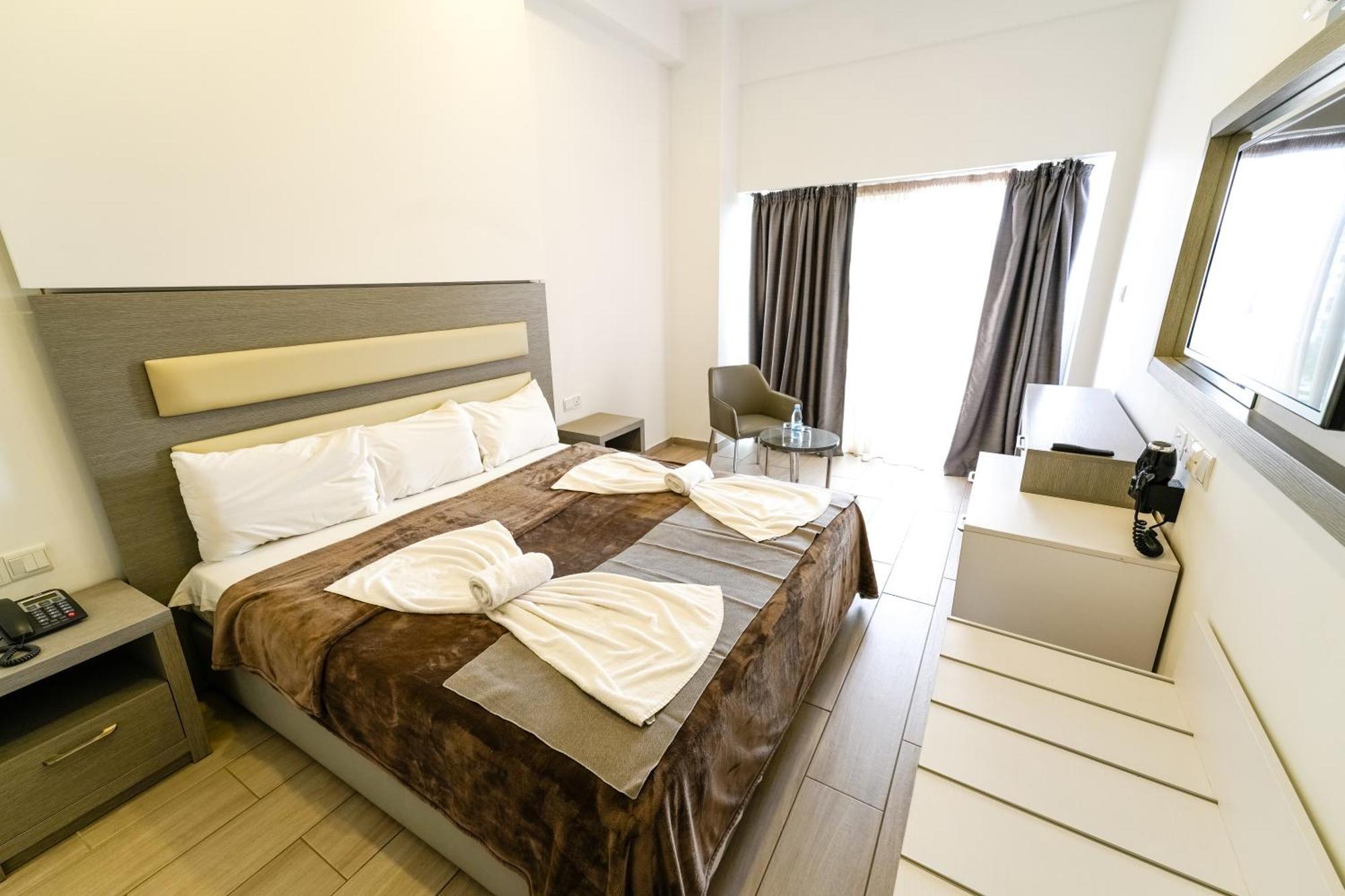 Double or Twin Room Pool View