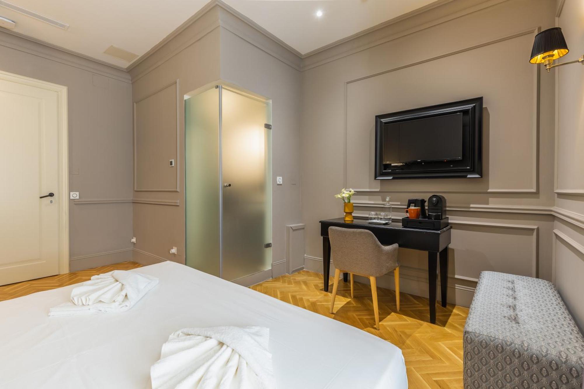 Deluxe Double Room Balcony