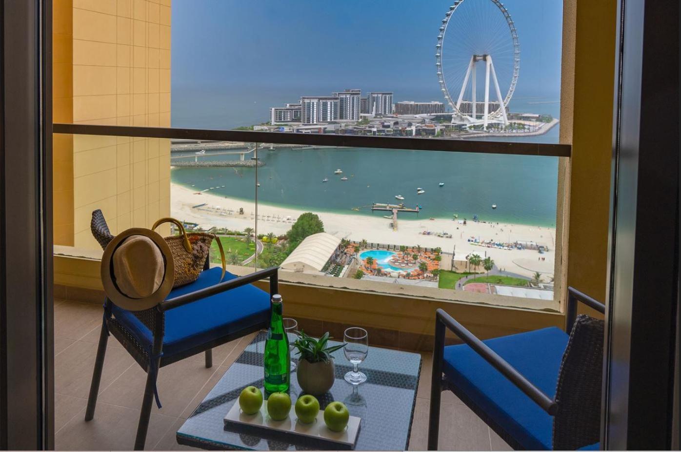 Sea Front View Family Room Balcony King Bed