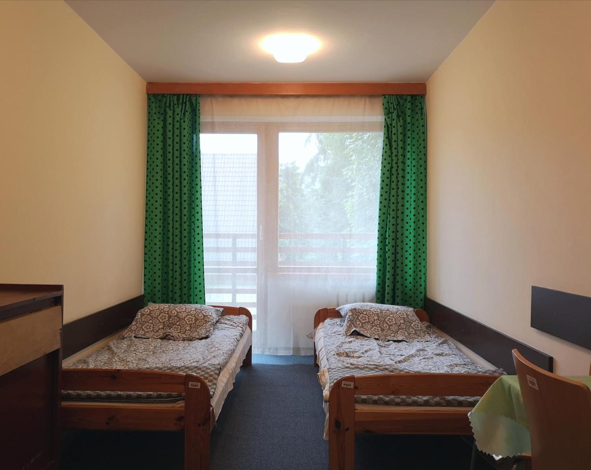 Triple Room with Shared Bathroom,1559350189:JPEG