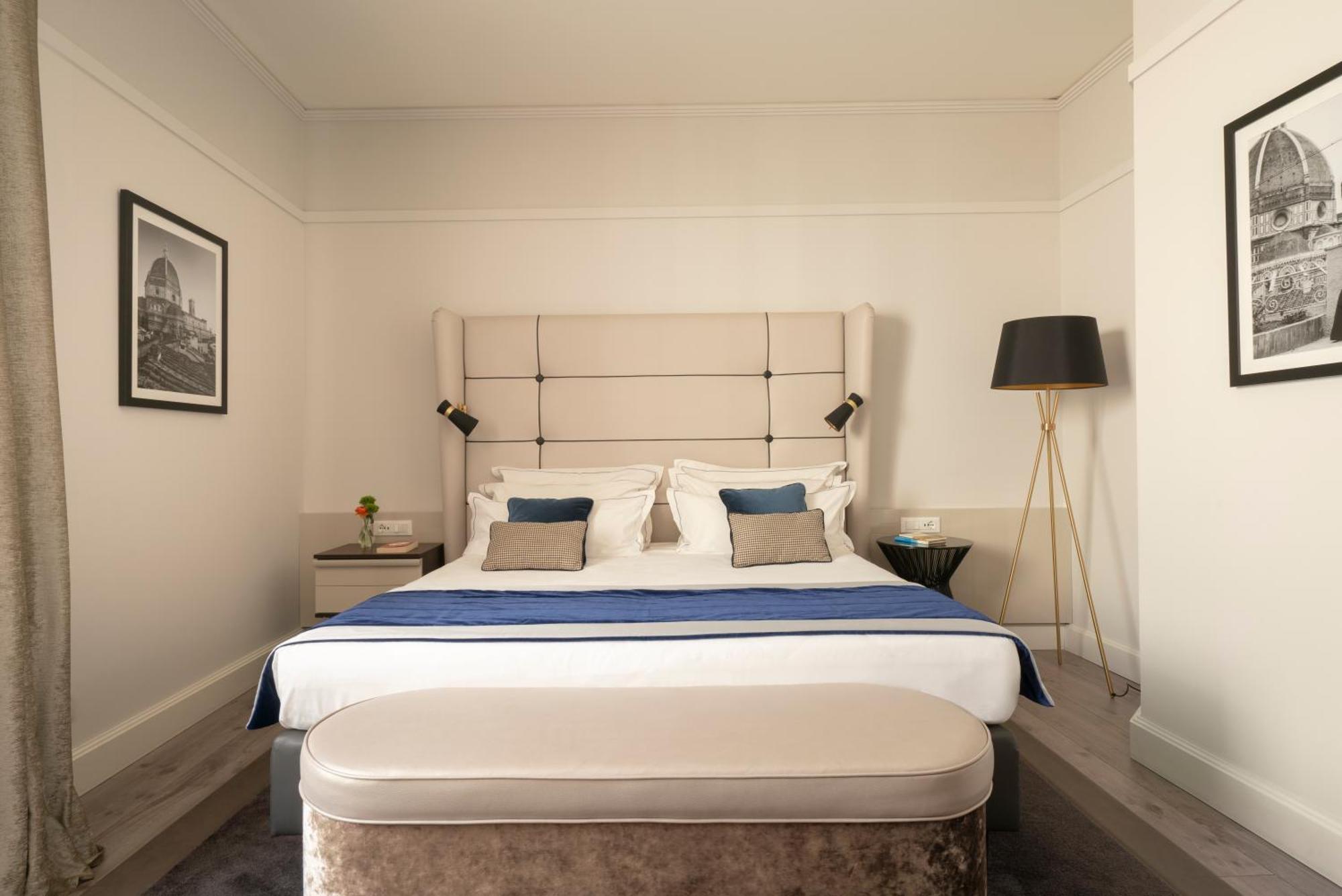 Executive Queen Room with One Queen Bed,1716987951:JPEG