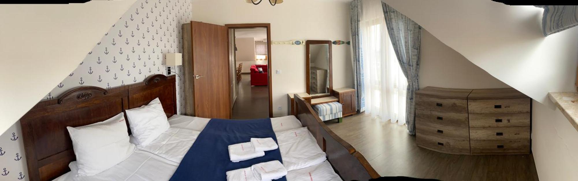 One-Bedroom Apartment,1563456805:JPEG