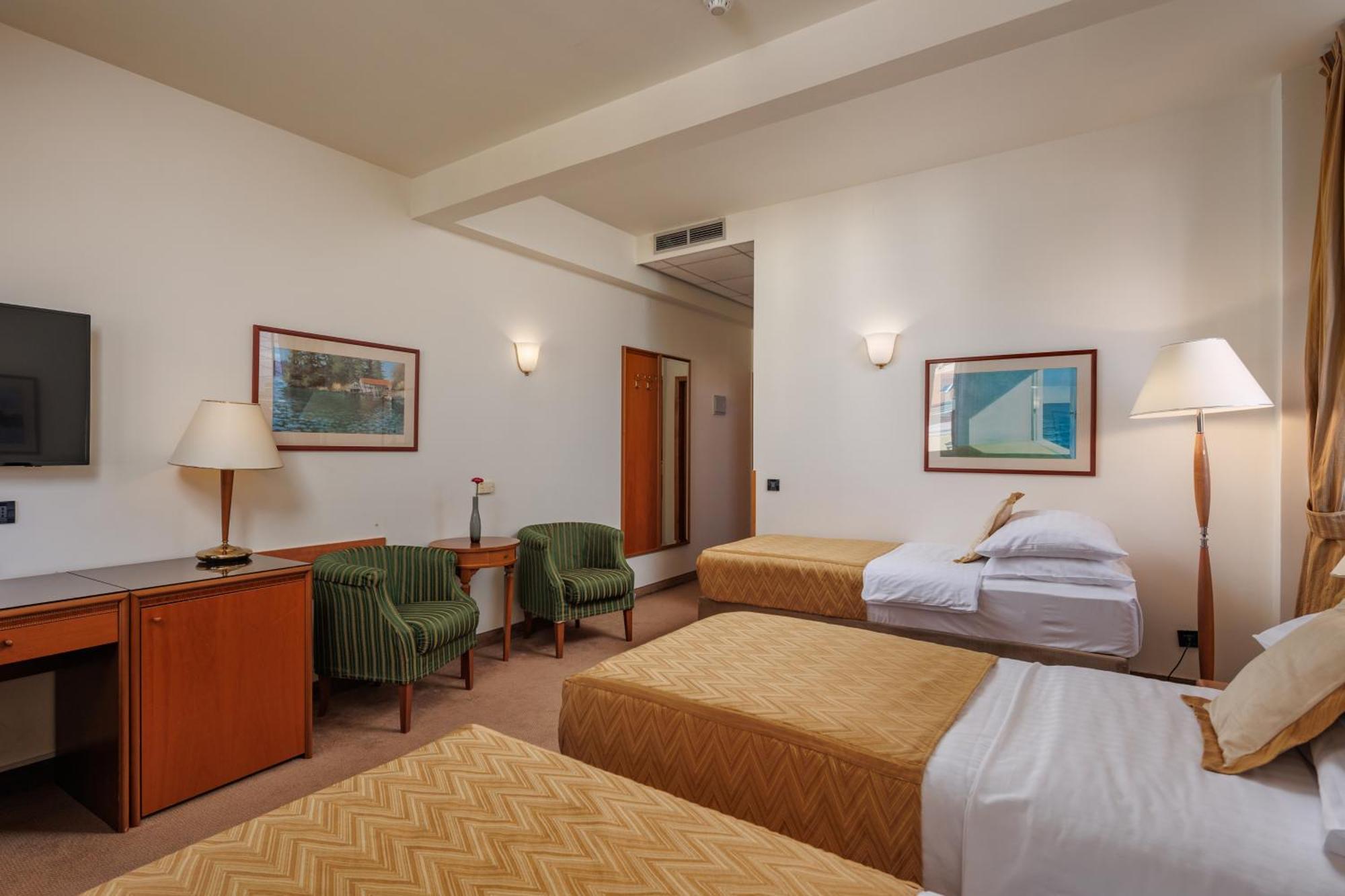 Standard Twin Room extra bed