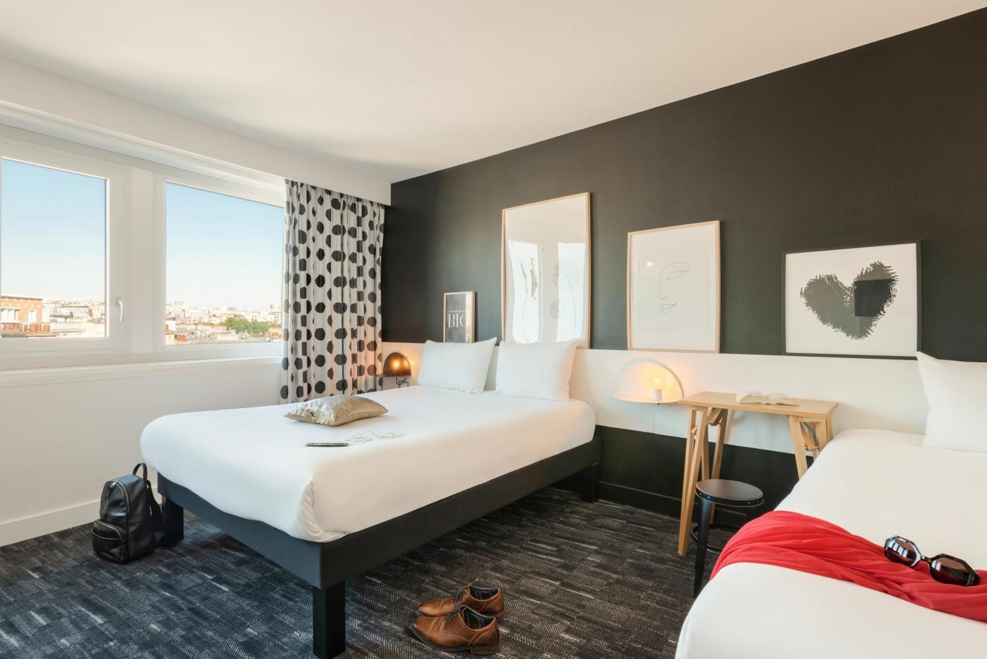 Standard Family Suite One Double Bed Twin Beds