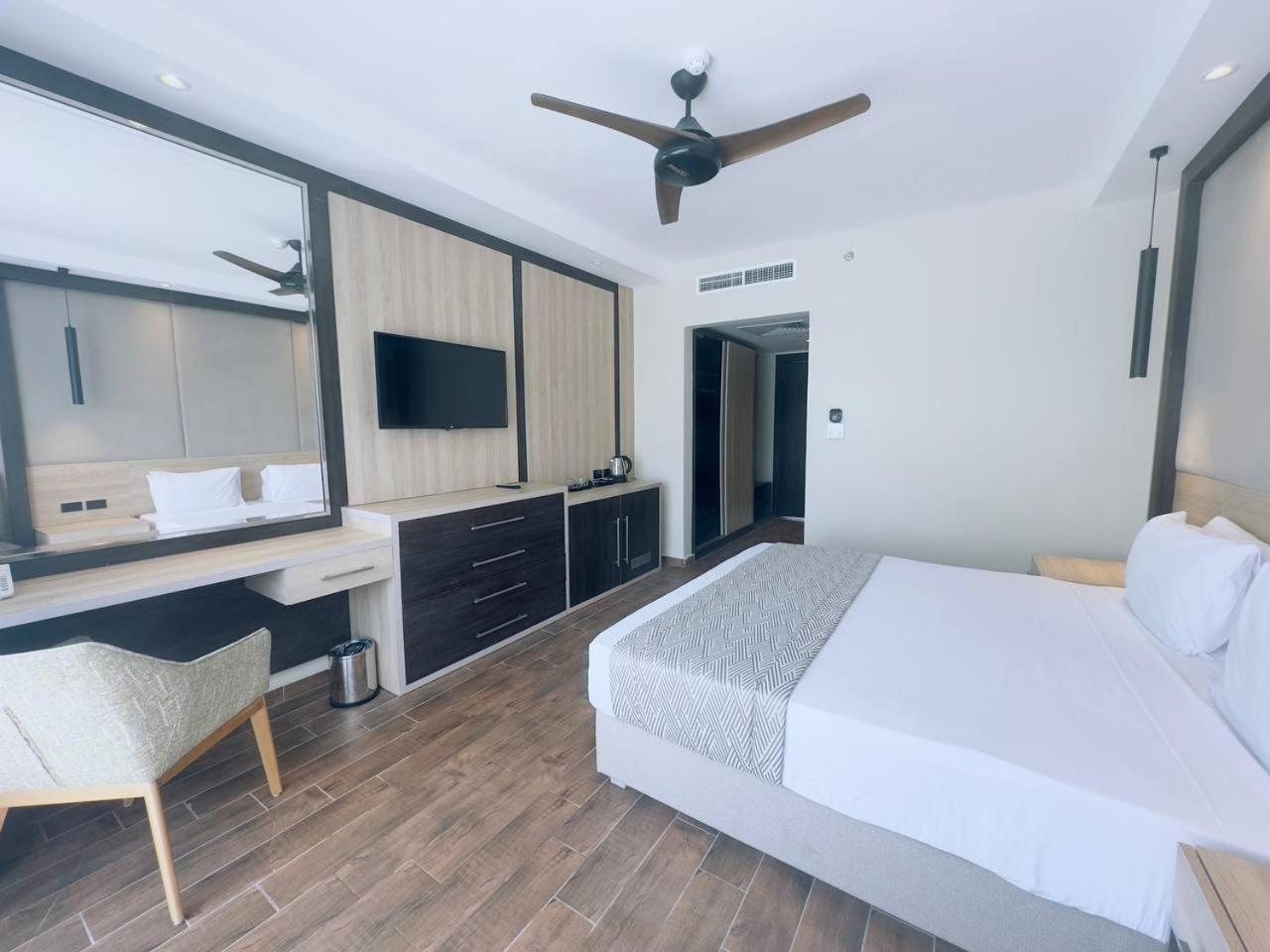 Deluxe Single Room