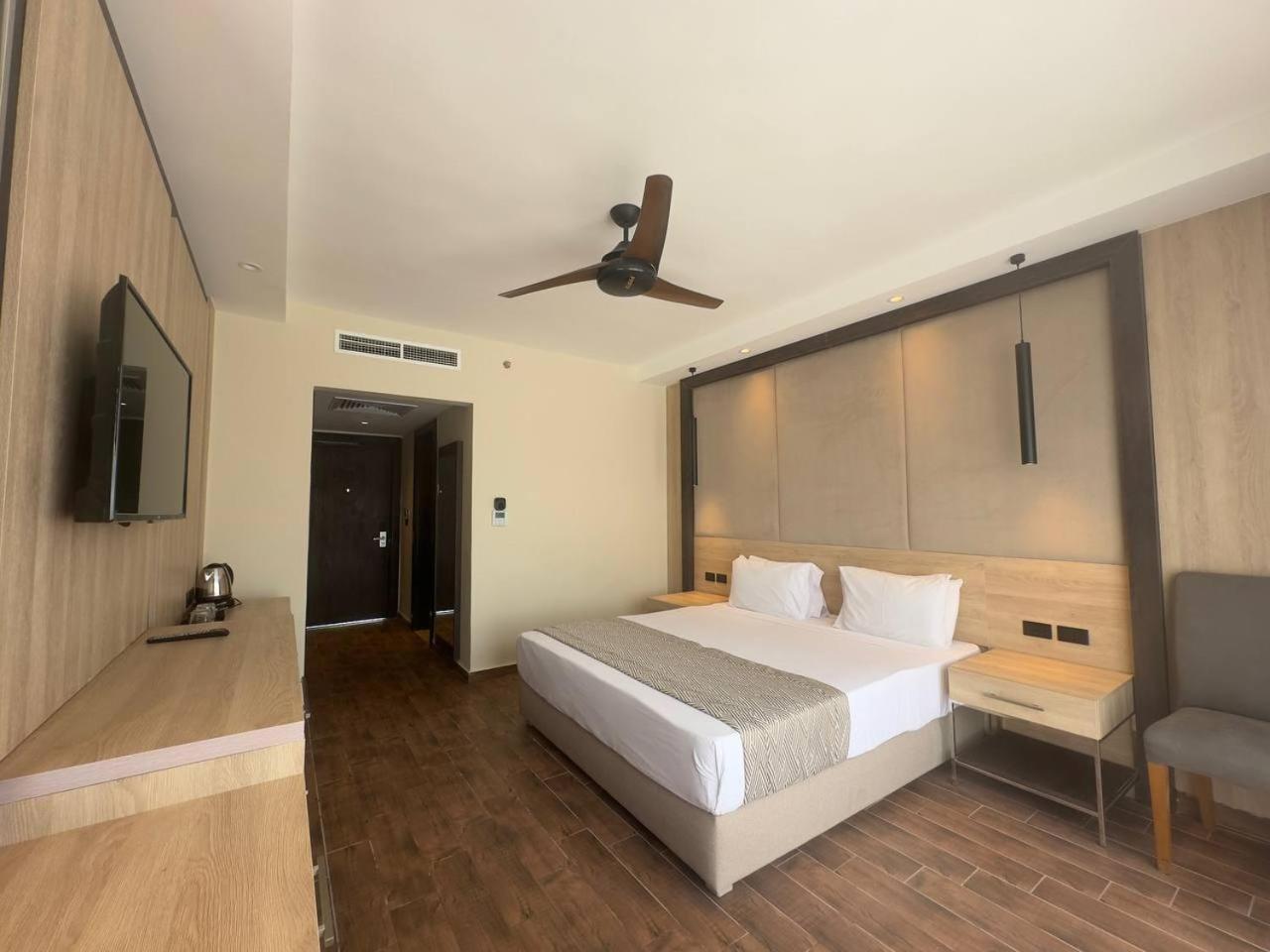 Deluxe Single Room