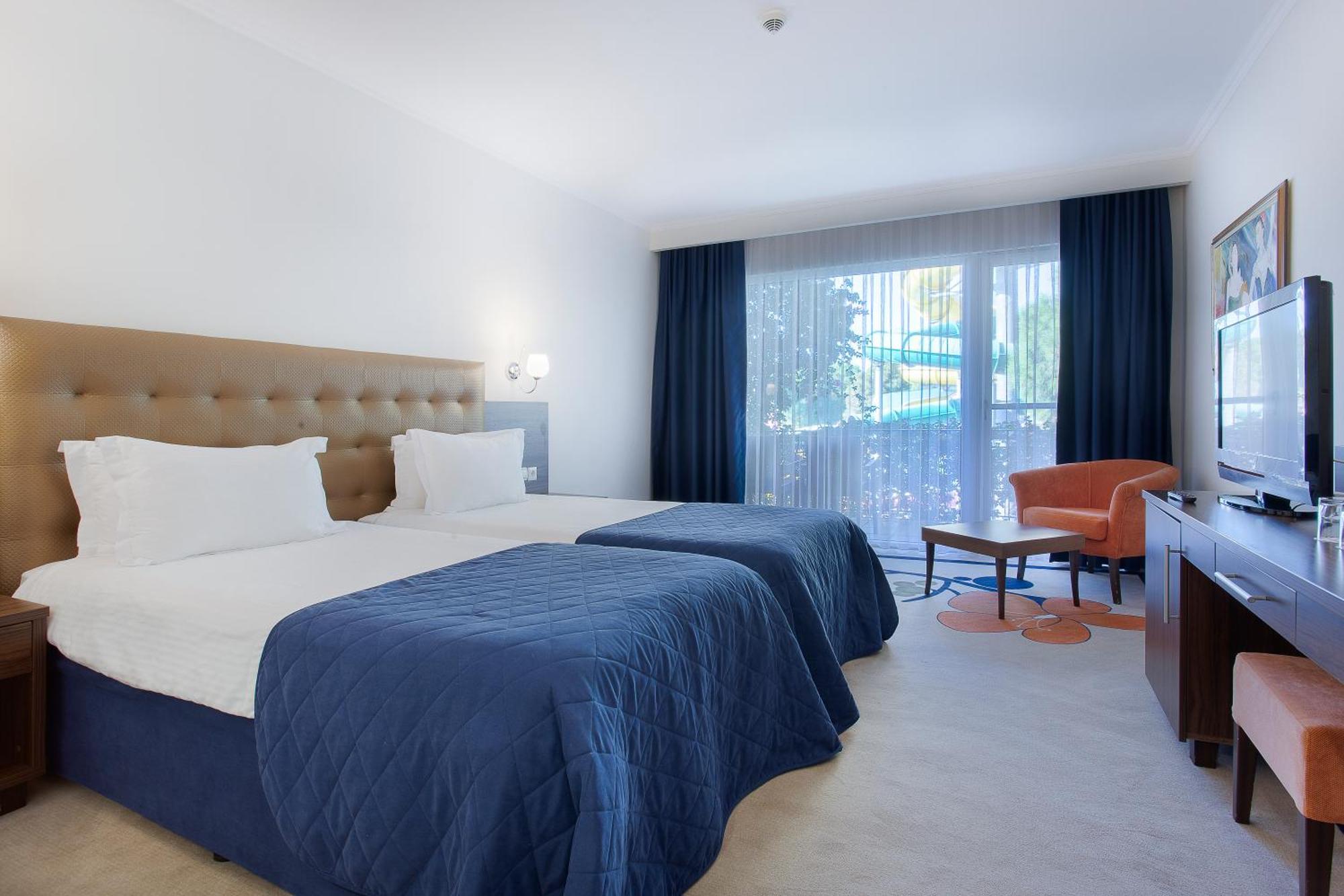 Double or Twin Room with Extra Bed,1566972152:JPEG