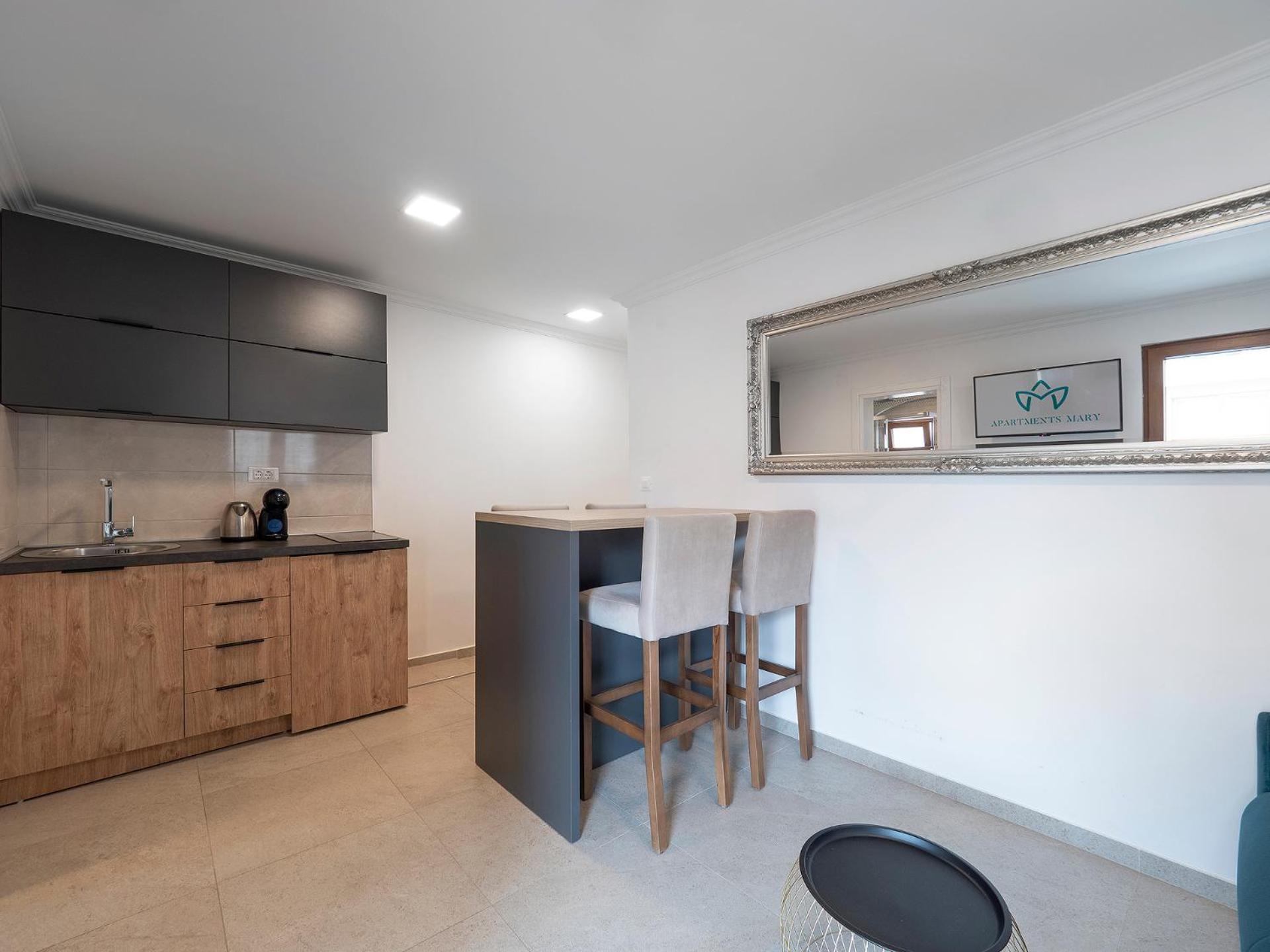 Deluxe Apartment