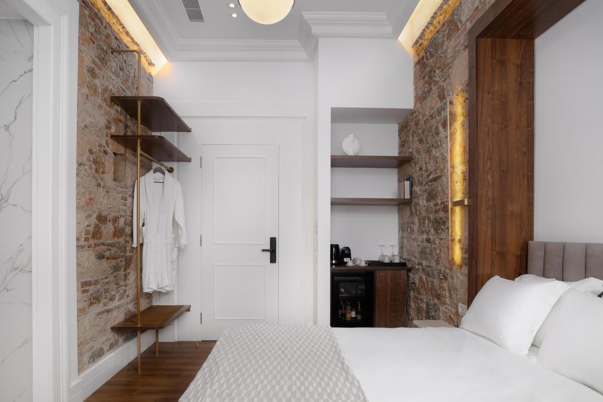 Signature Double Room – Acropolis View