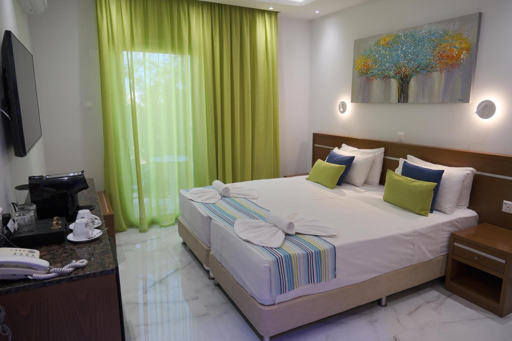 Standard Double or Twin Room Balcony