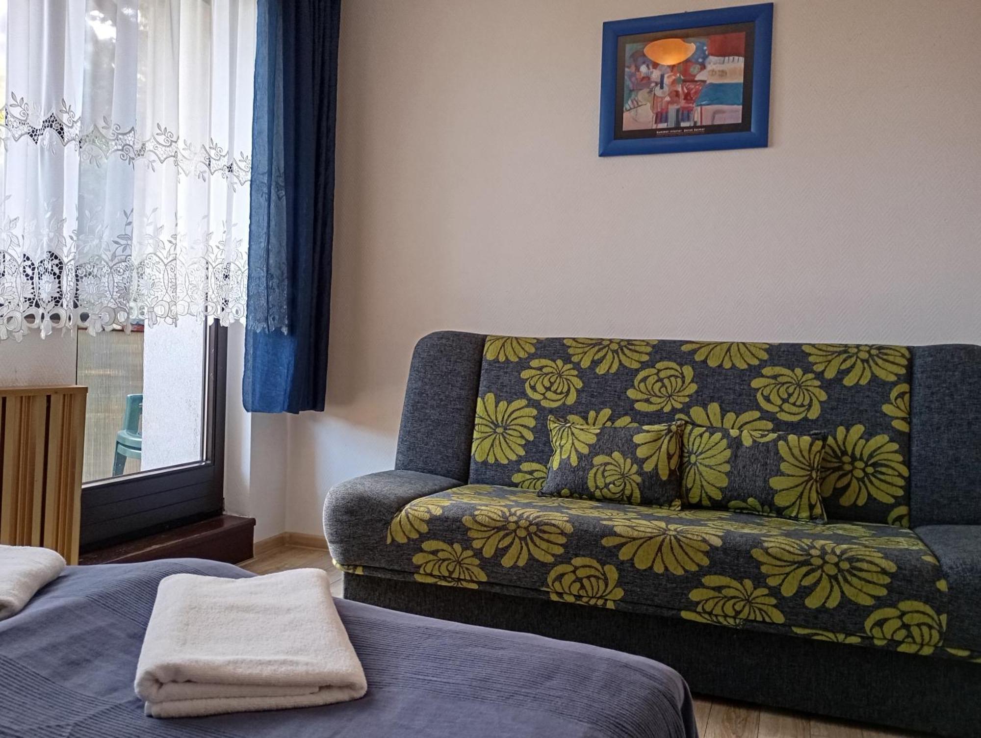 Suite (6 Adults),1576767170:JPEG