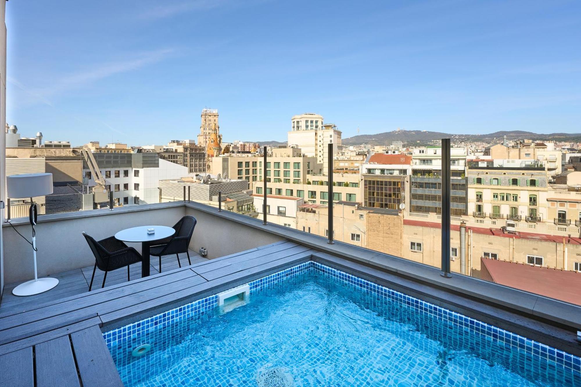 Apartament typu Junior Suite z prywatnym basenem