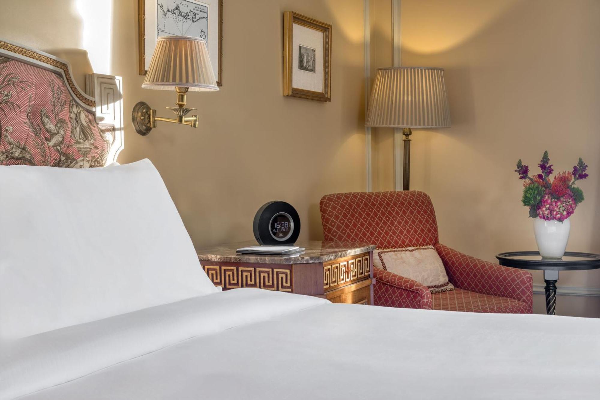 Deluxe Acropolis Guest room 1 King City view High Floor