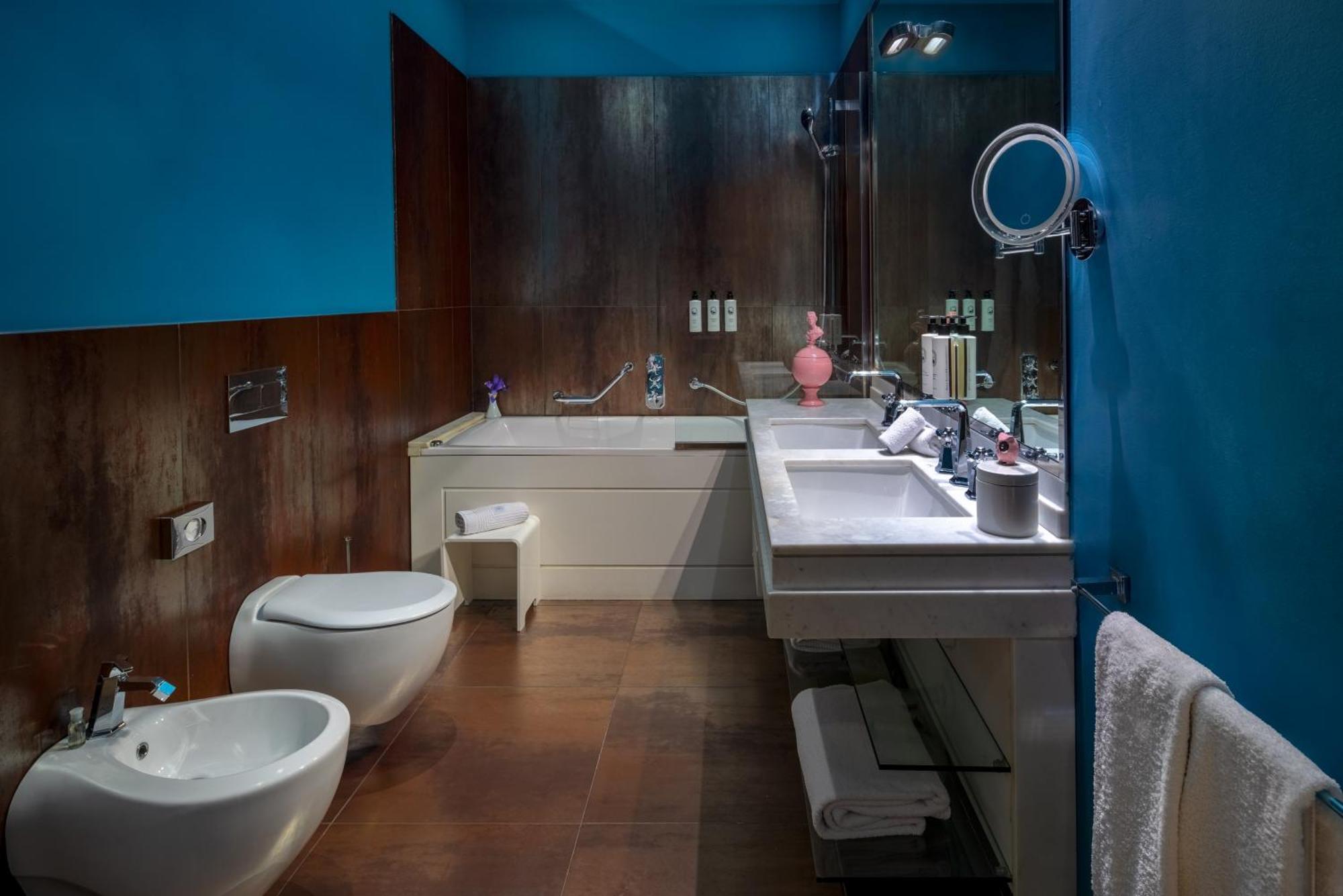 Apartament typu Deluxe Suite z łóżkiem typu queen-size