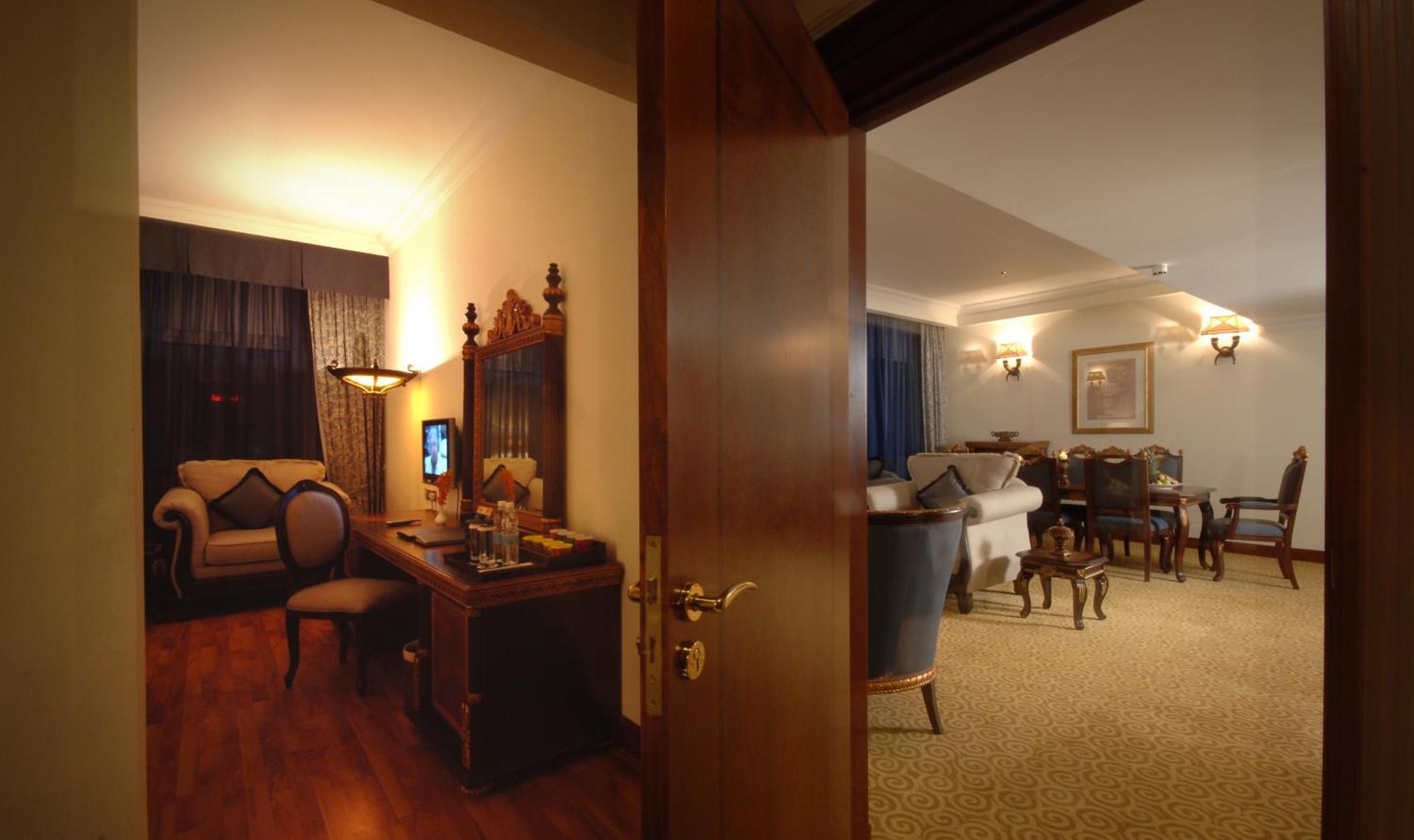 Premium One-Bedroom Suite F&B