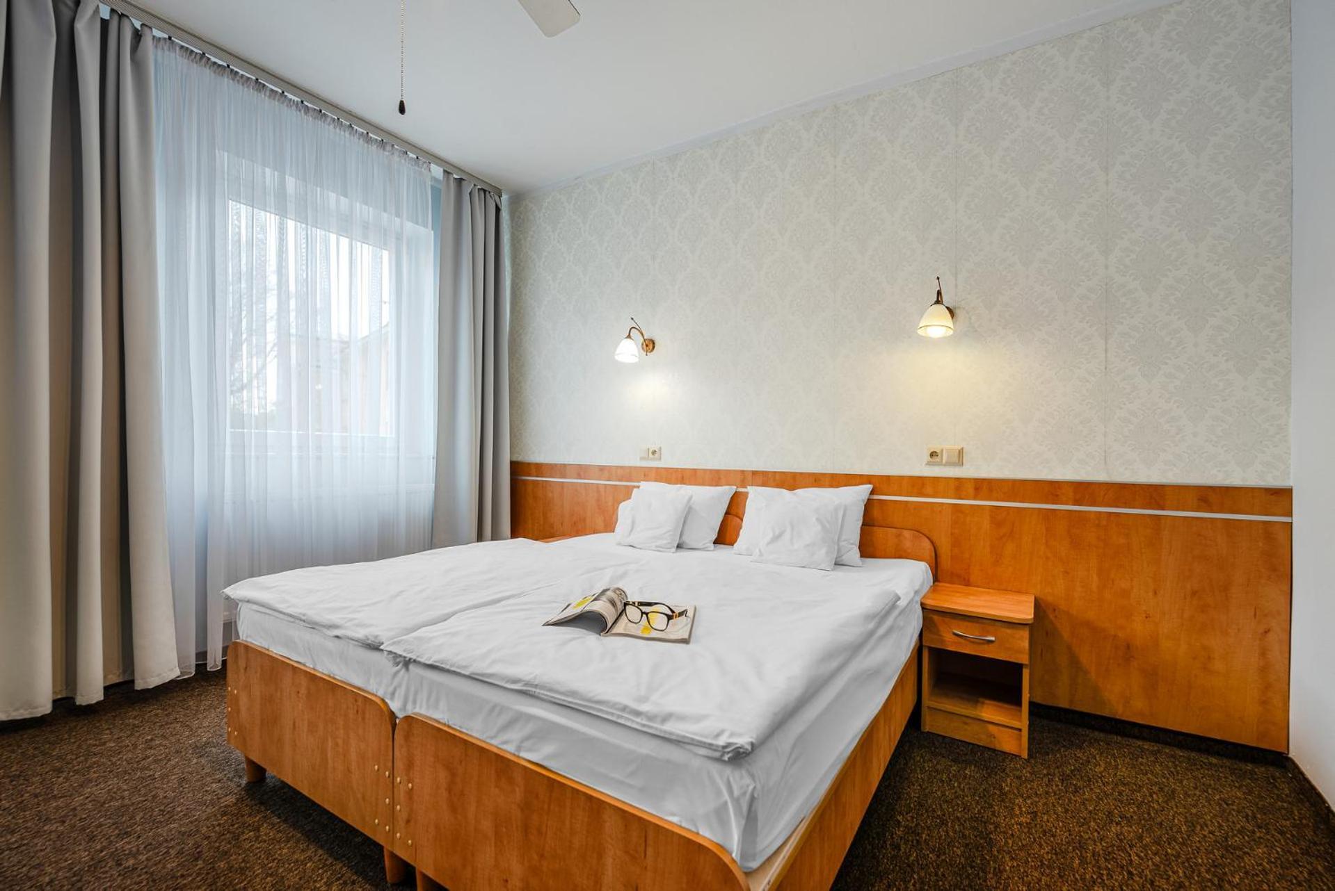 Pokój Dwuosobowy typu Deluxe z 1 lub 2 łóżkami
