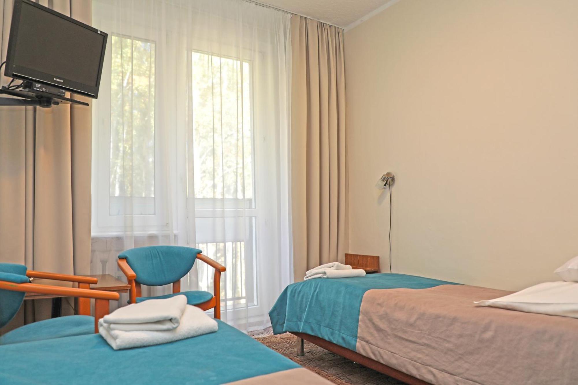 Economy Twin Room,1586107256:JPEG