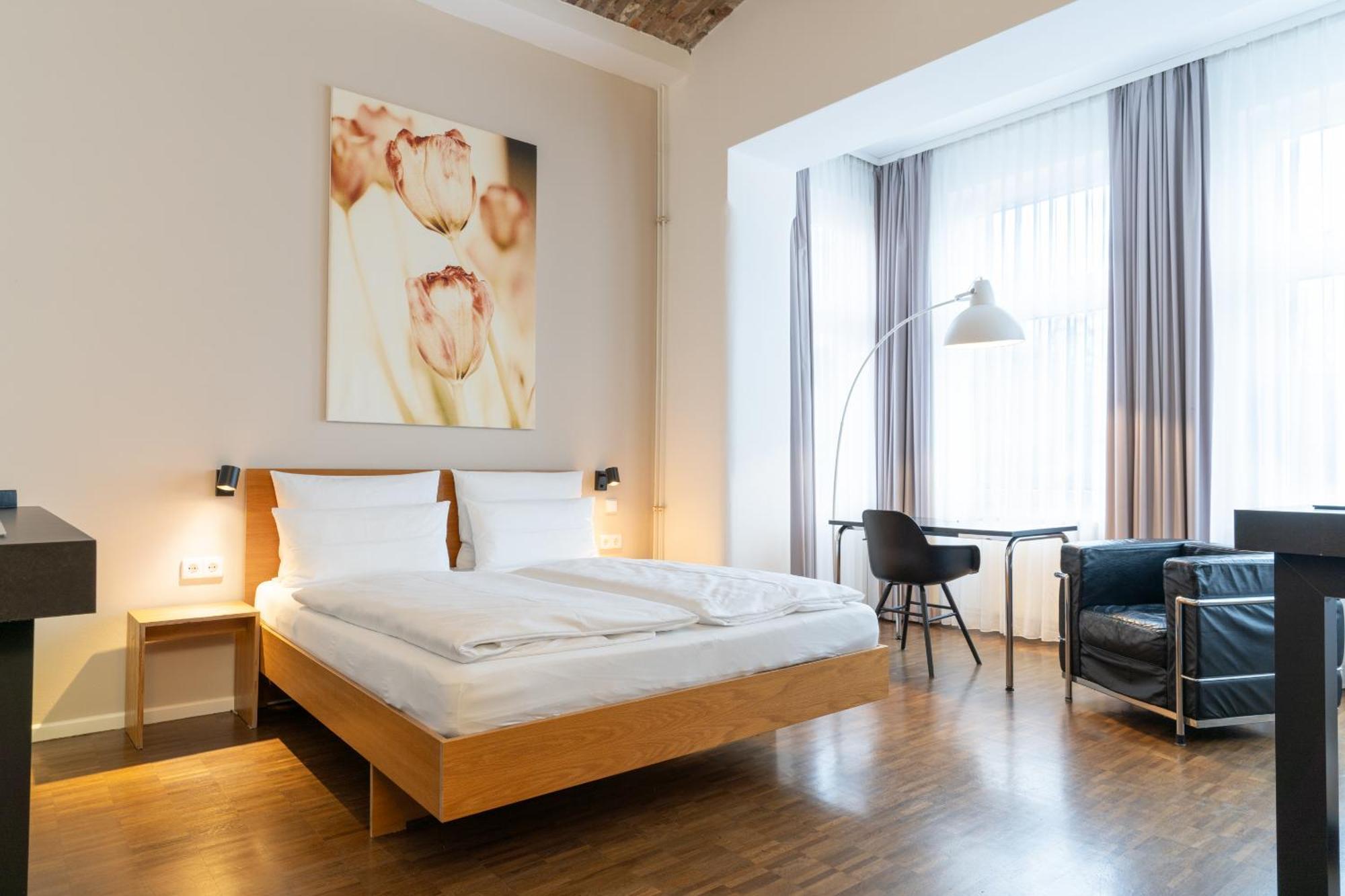 Double Room,1586117395:JPEG