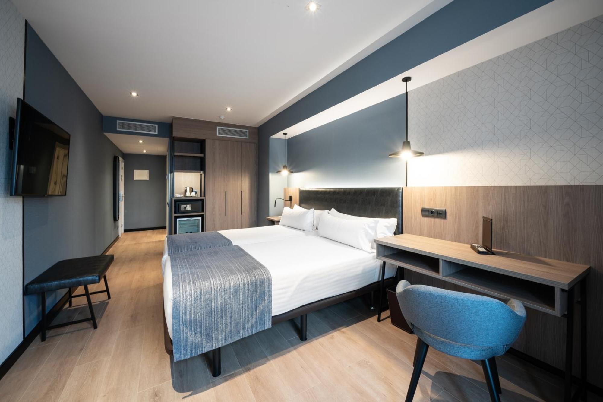 Premium Double or Twin Room,1588038321:JPEG