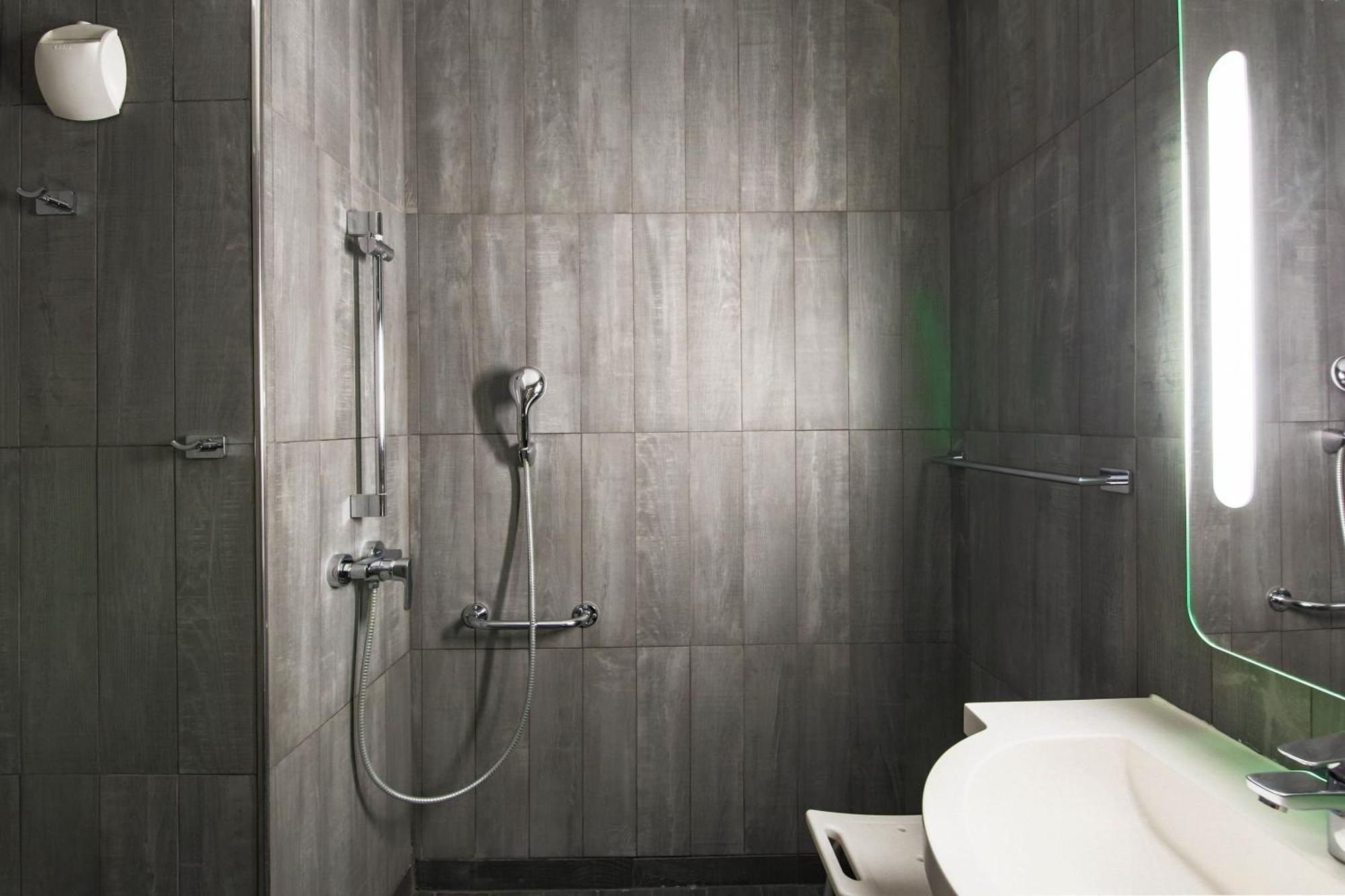 Accessible Family Room bunkbed shower