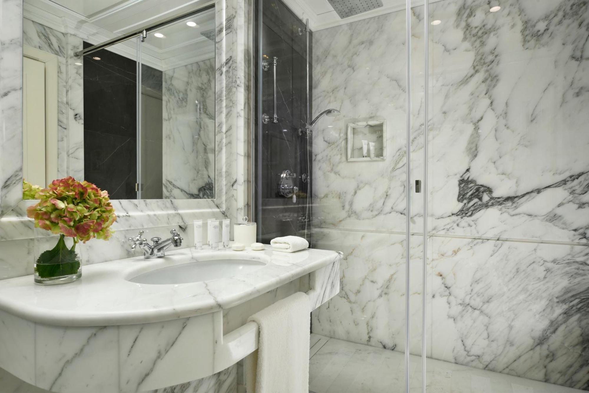 Apartament typu Junior Suite Executive z widokiem na park