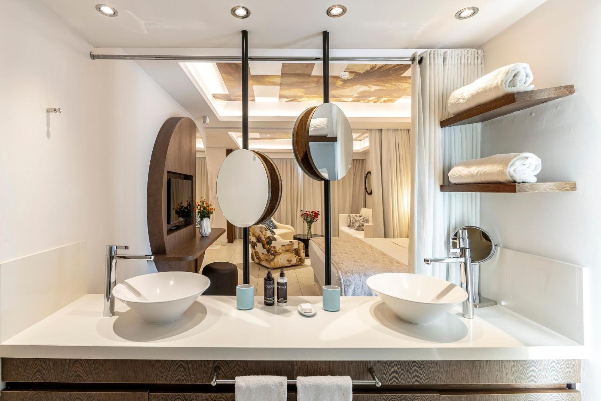 Deluxe Larger Suite