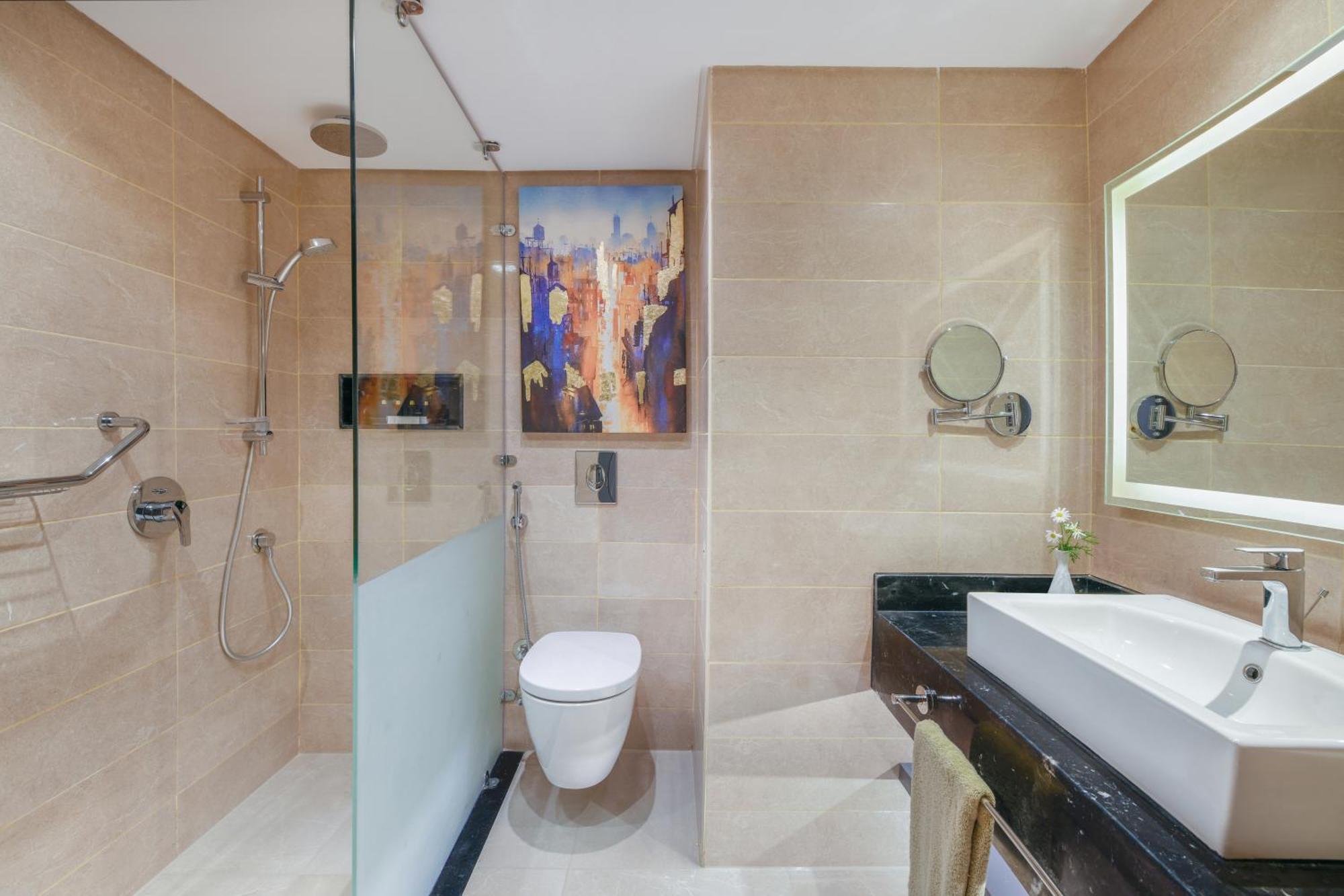 Premium King Room 24 or 7 Butler Lounge Access