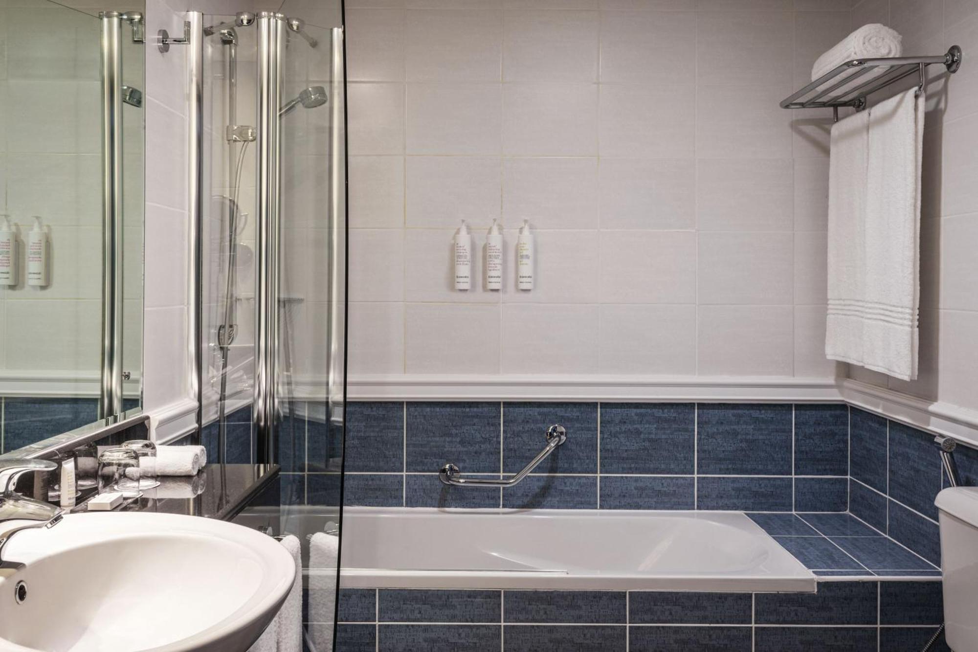 Renovated 3 Bedroom Superior Marina View 3 Bedroom Suite