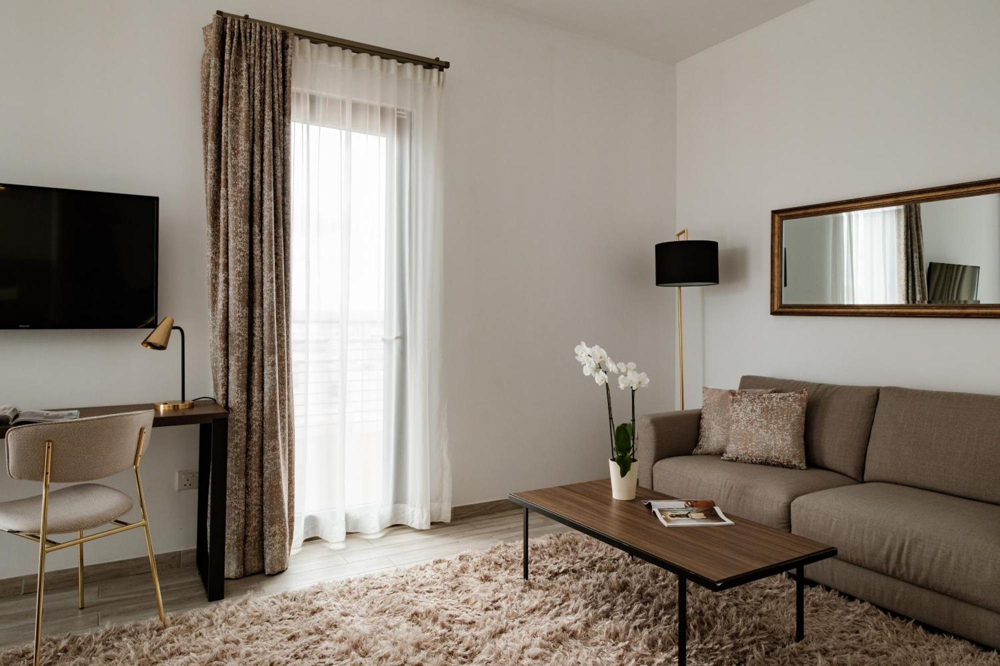 Signature Suite Sea View