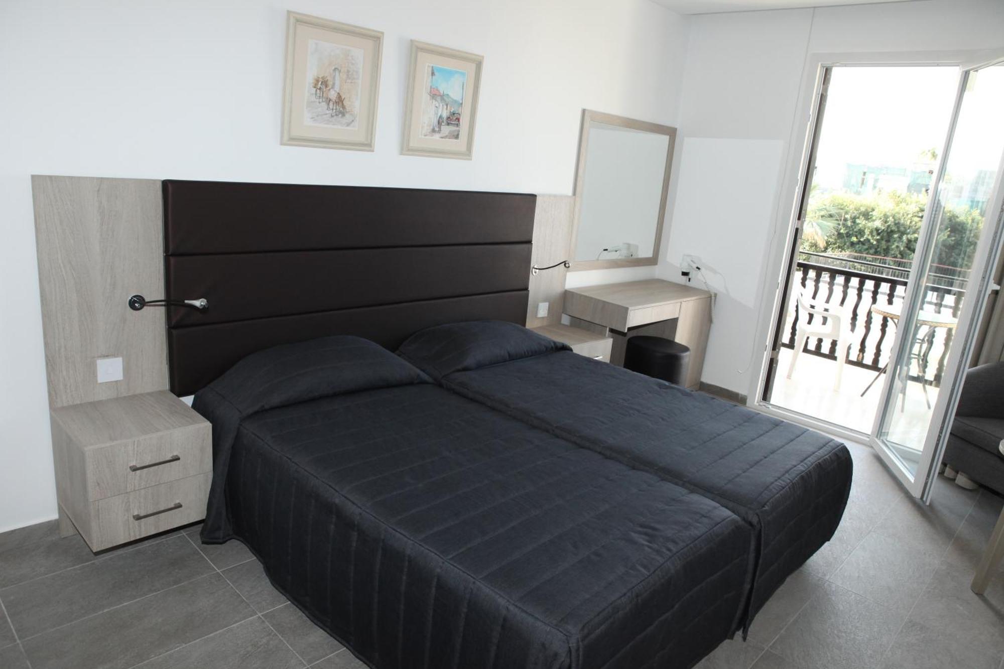 Superior Double or Twin Room Sea View