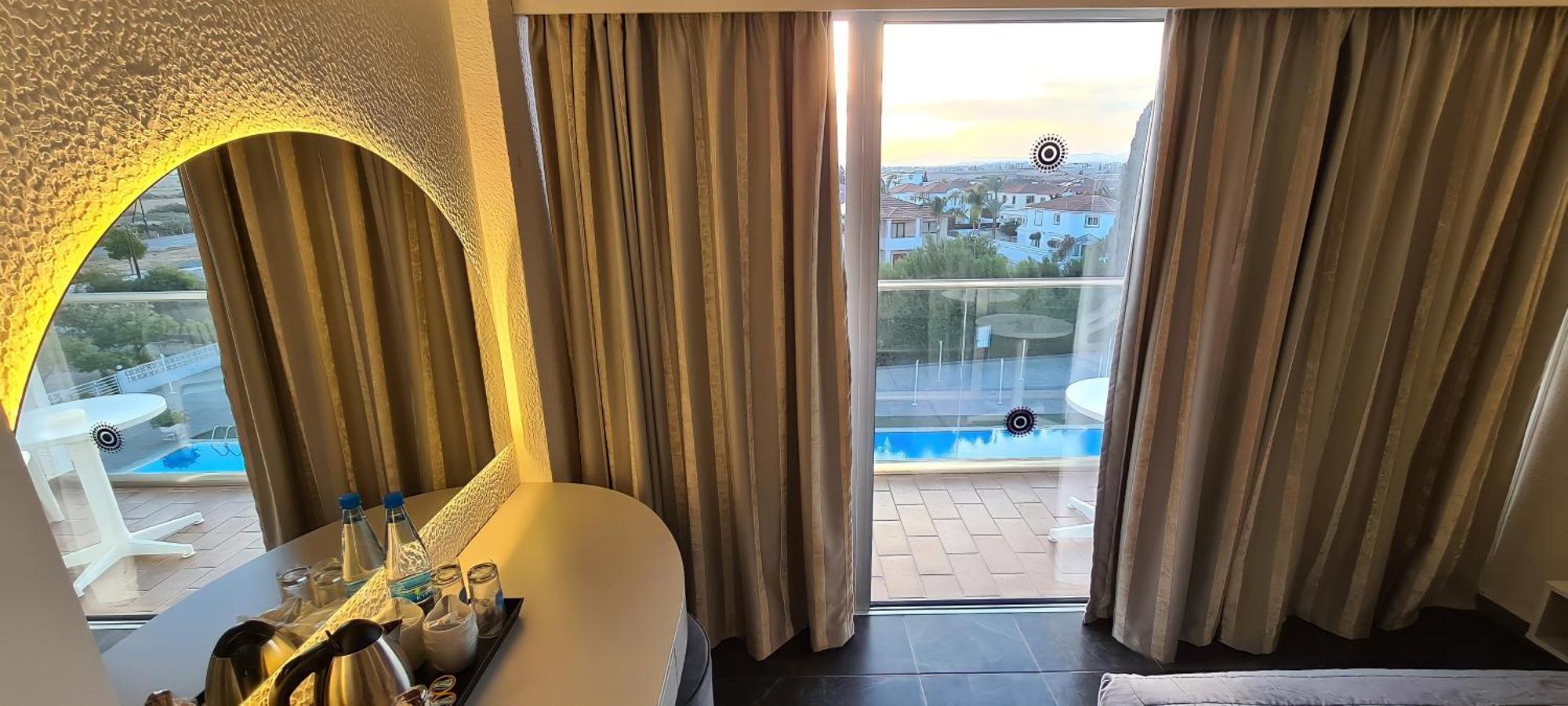 Superior Twin Room Pool View Balcony