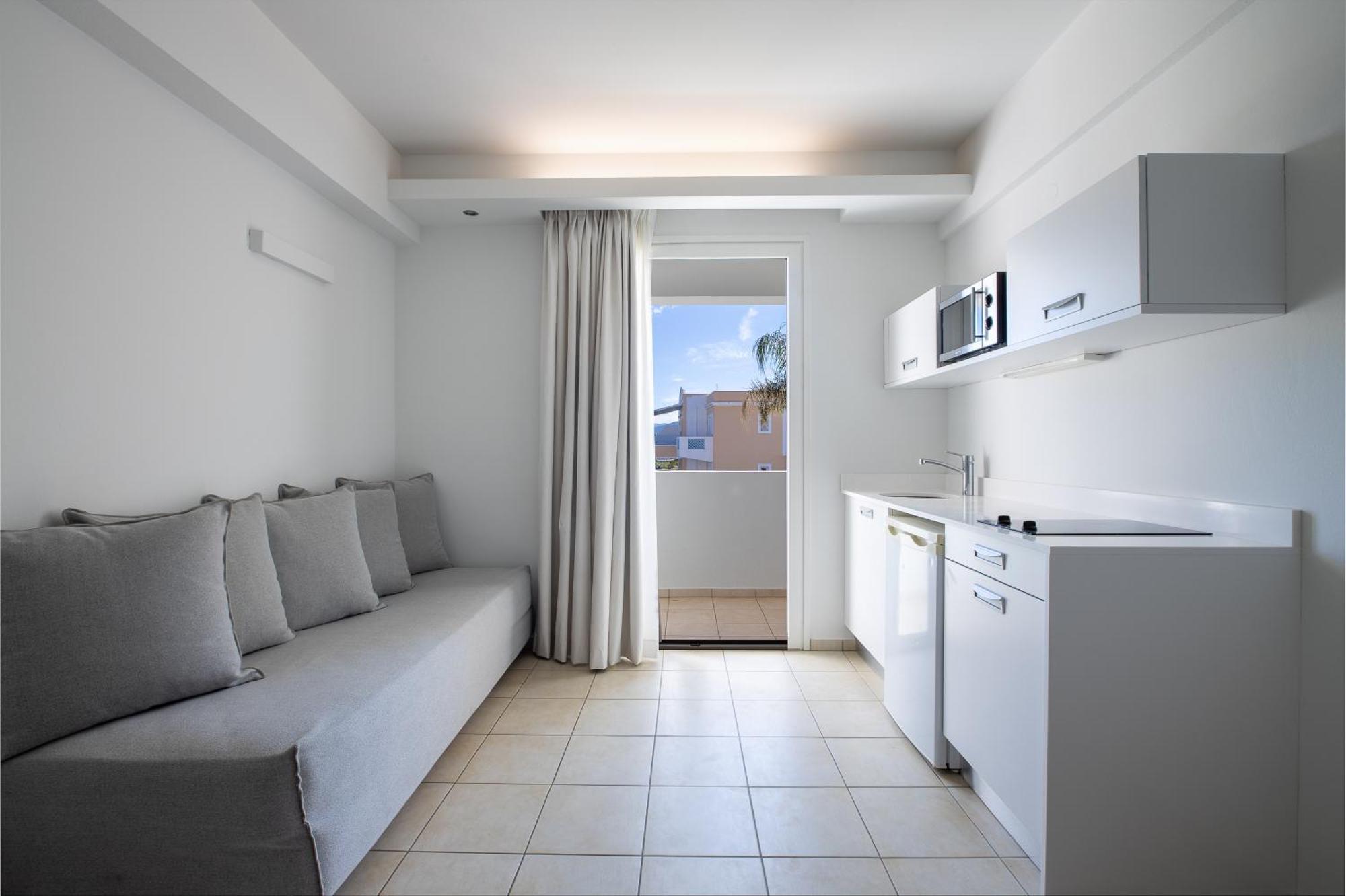 Apartment Side Sea View