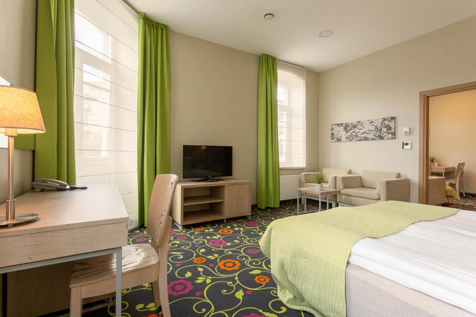 Apartment,1589554669:JPEG