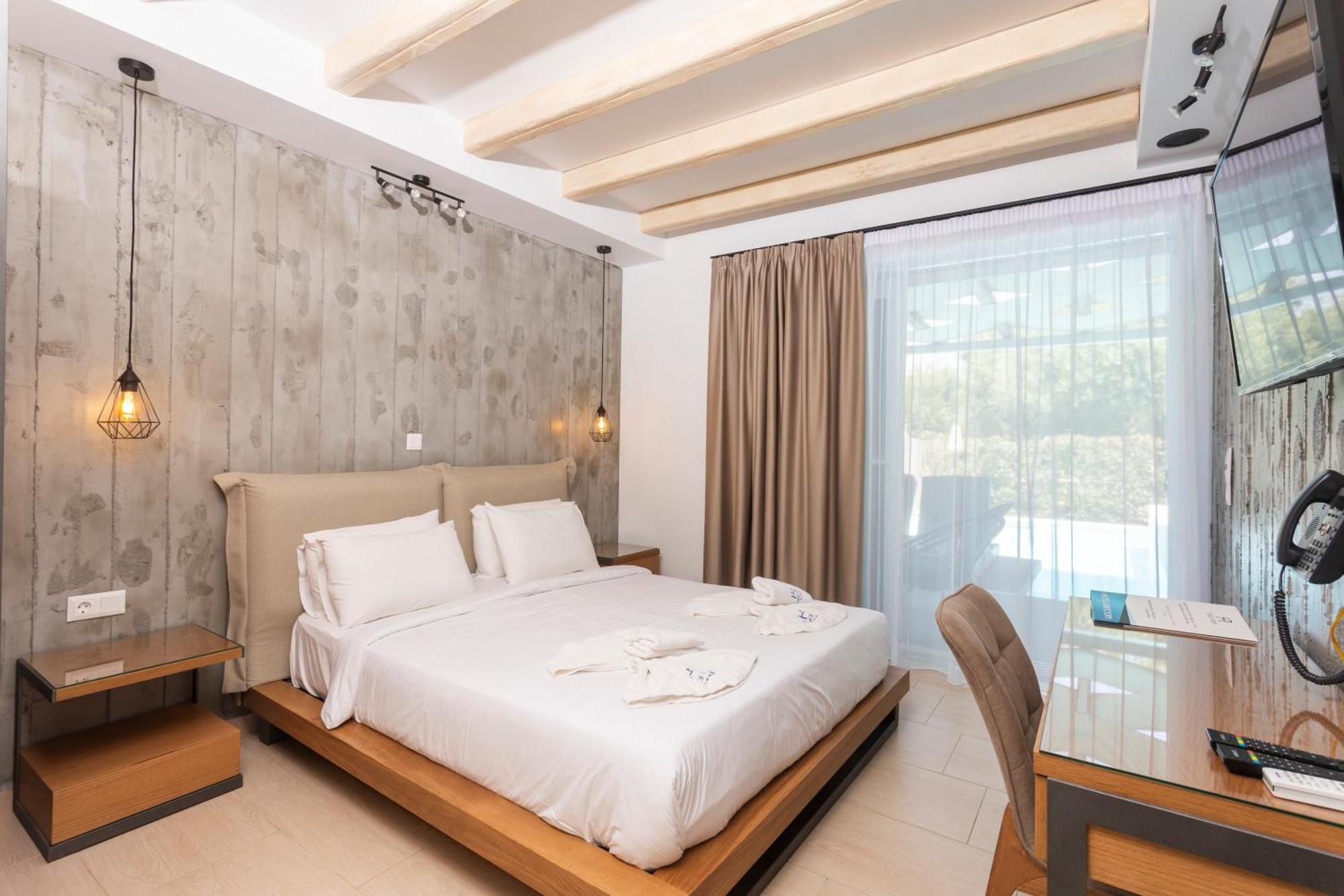 Grand Suite 2 Bedrooms & 2 private pools