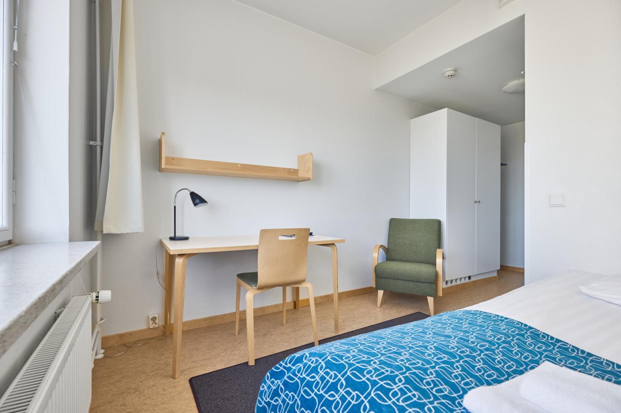 Compact double room a view