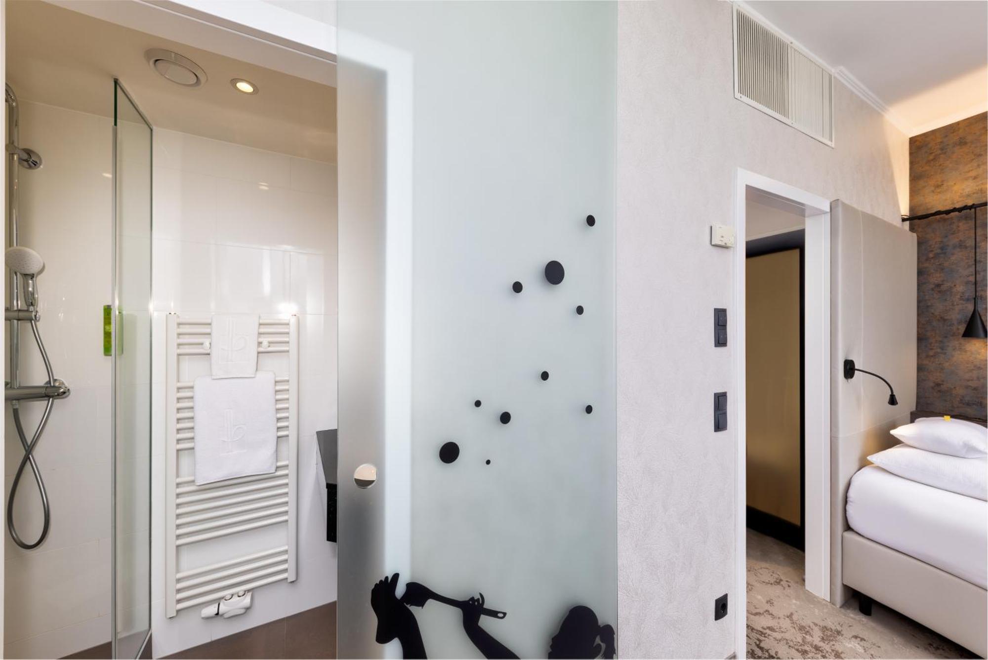Single Room Terrace