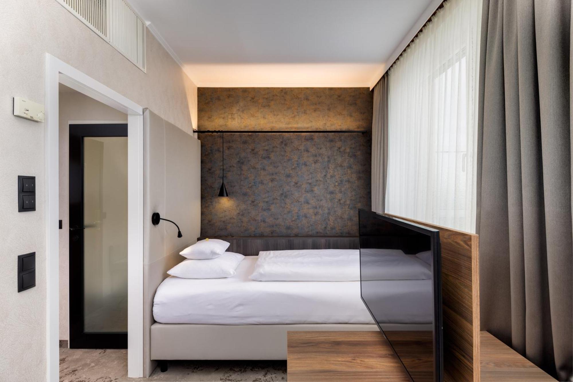 Single Room Terrace