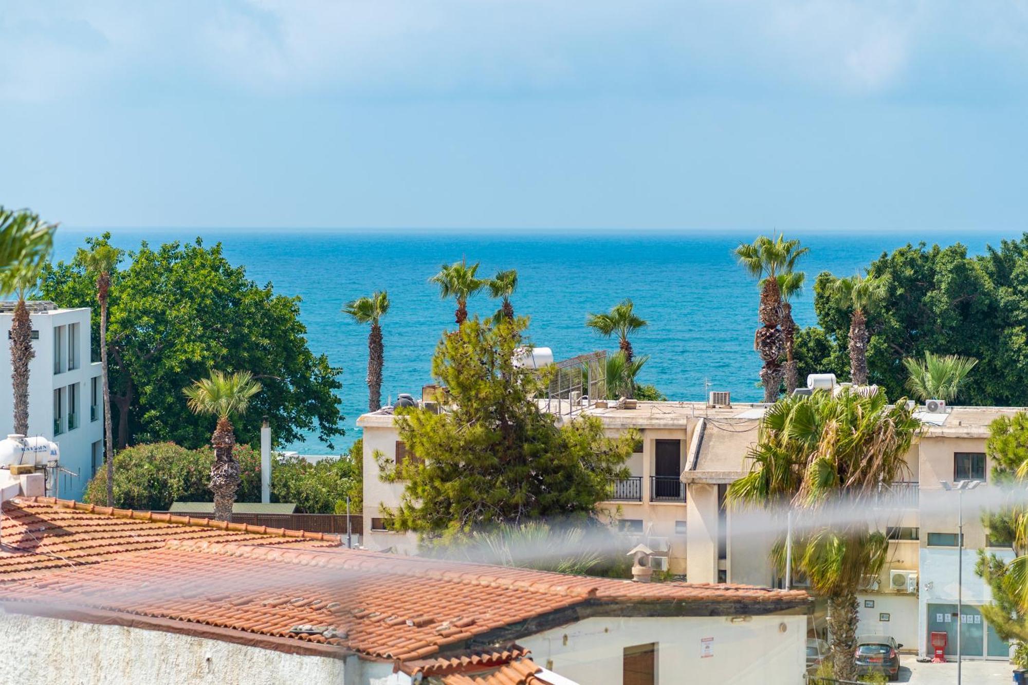 Executive Three-Bedroom Penthouse Sea view & Jacuzzi