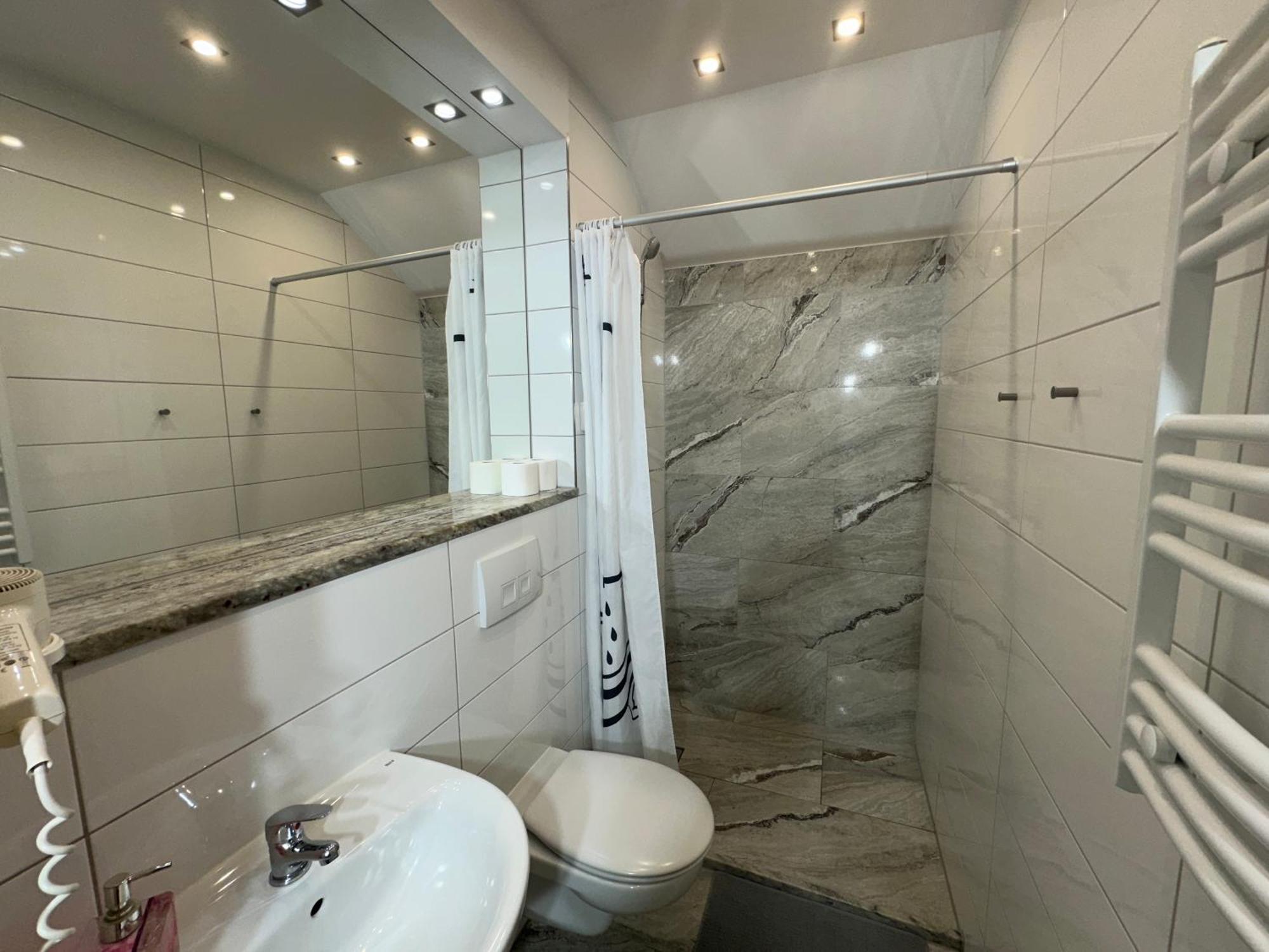 Double or Twin Room with Extra Bed (2 Adults + 1 Child),1591246098:JPEG