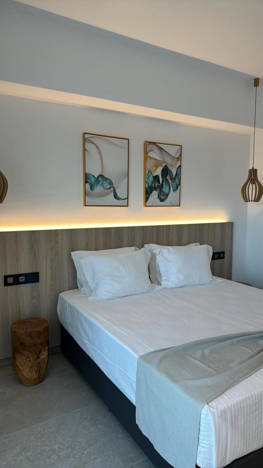 Deluxe Double or Twin Room Pool View
