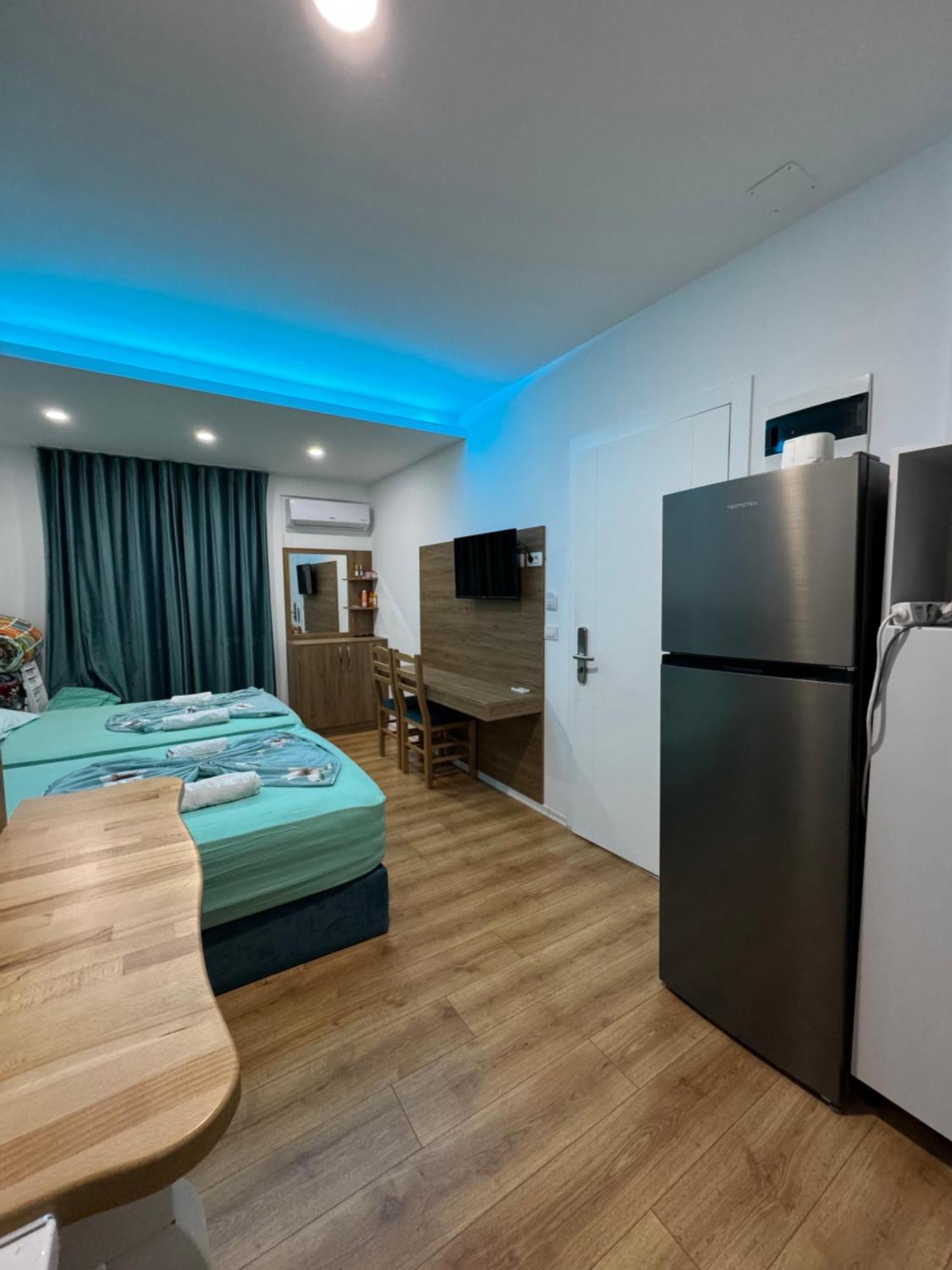 Double Room Private Bathroom