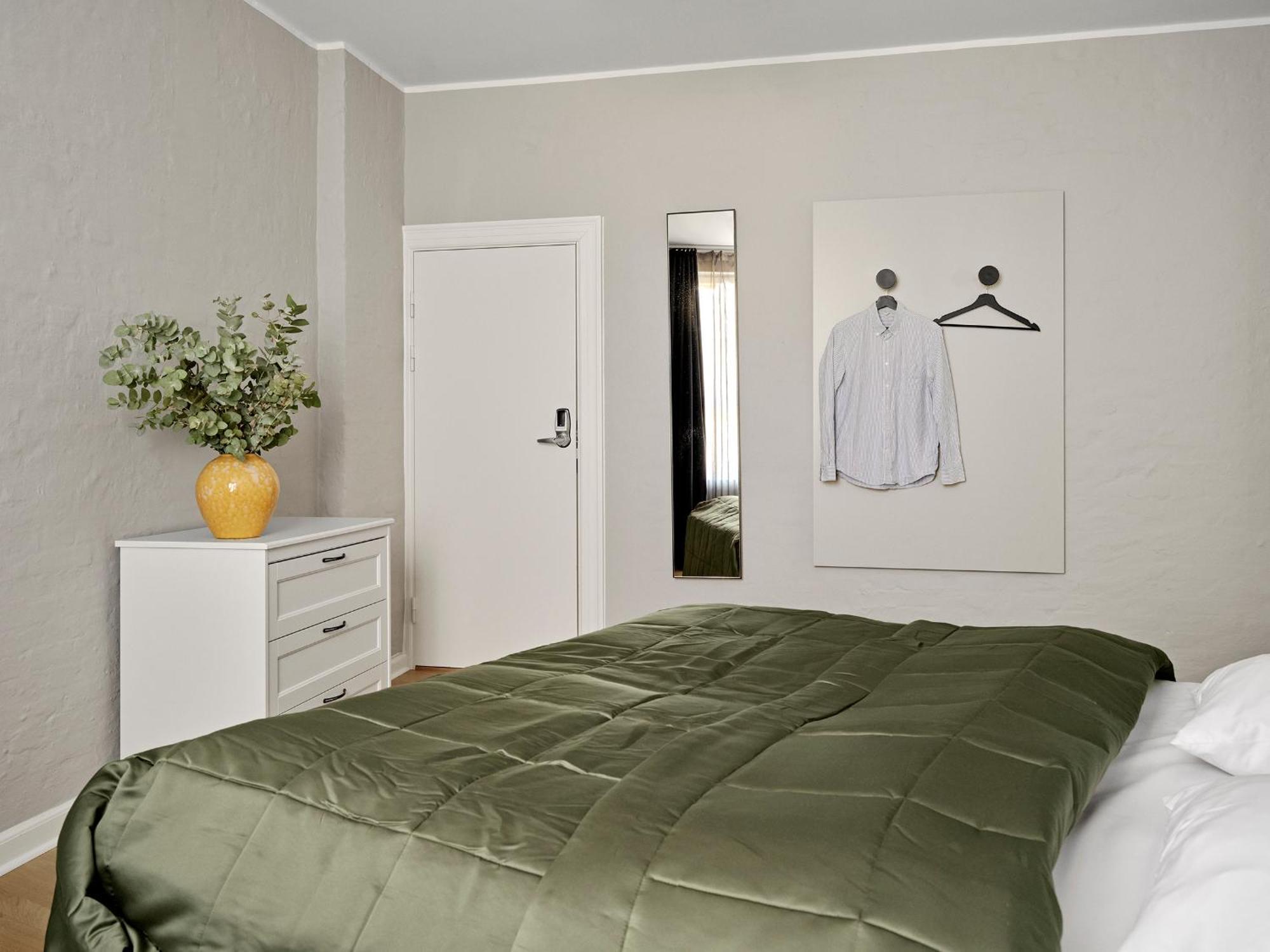 Two-Bedroom Apartment Elevator